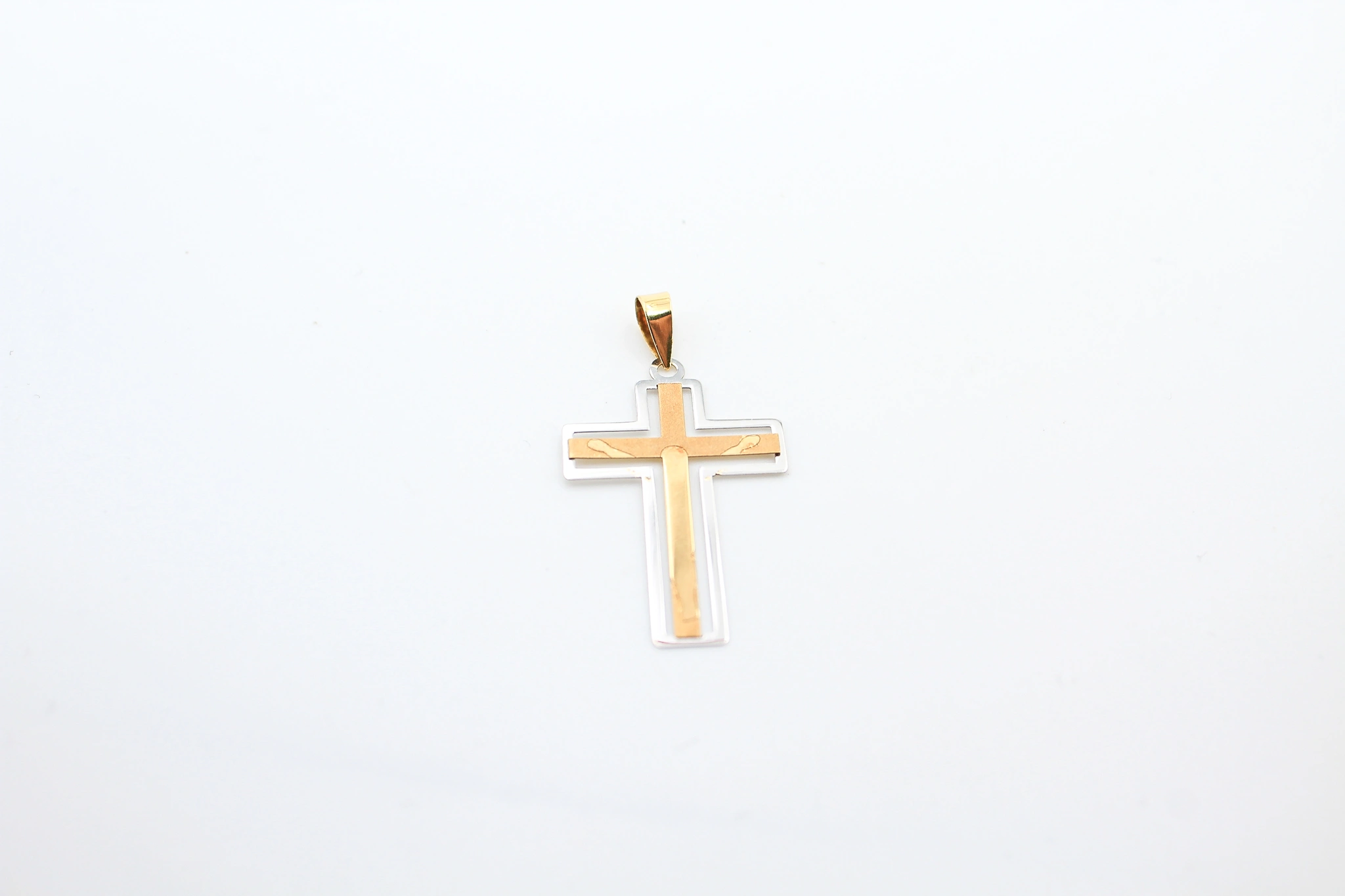 Cruz de oro combinado de 18k