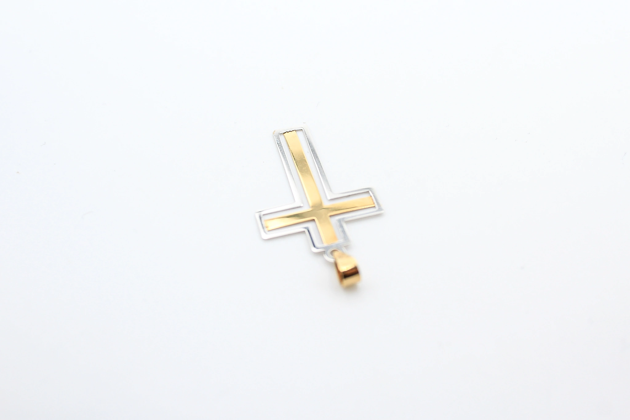 Cruz de oro combinado de 18k — vista alternativa