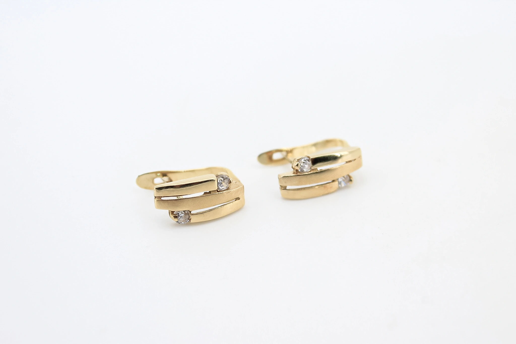 Pendientes de oro 18K con circonitas