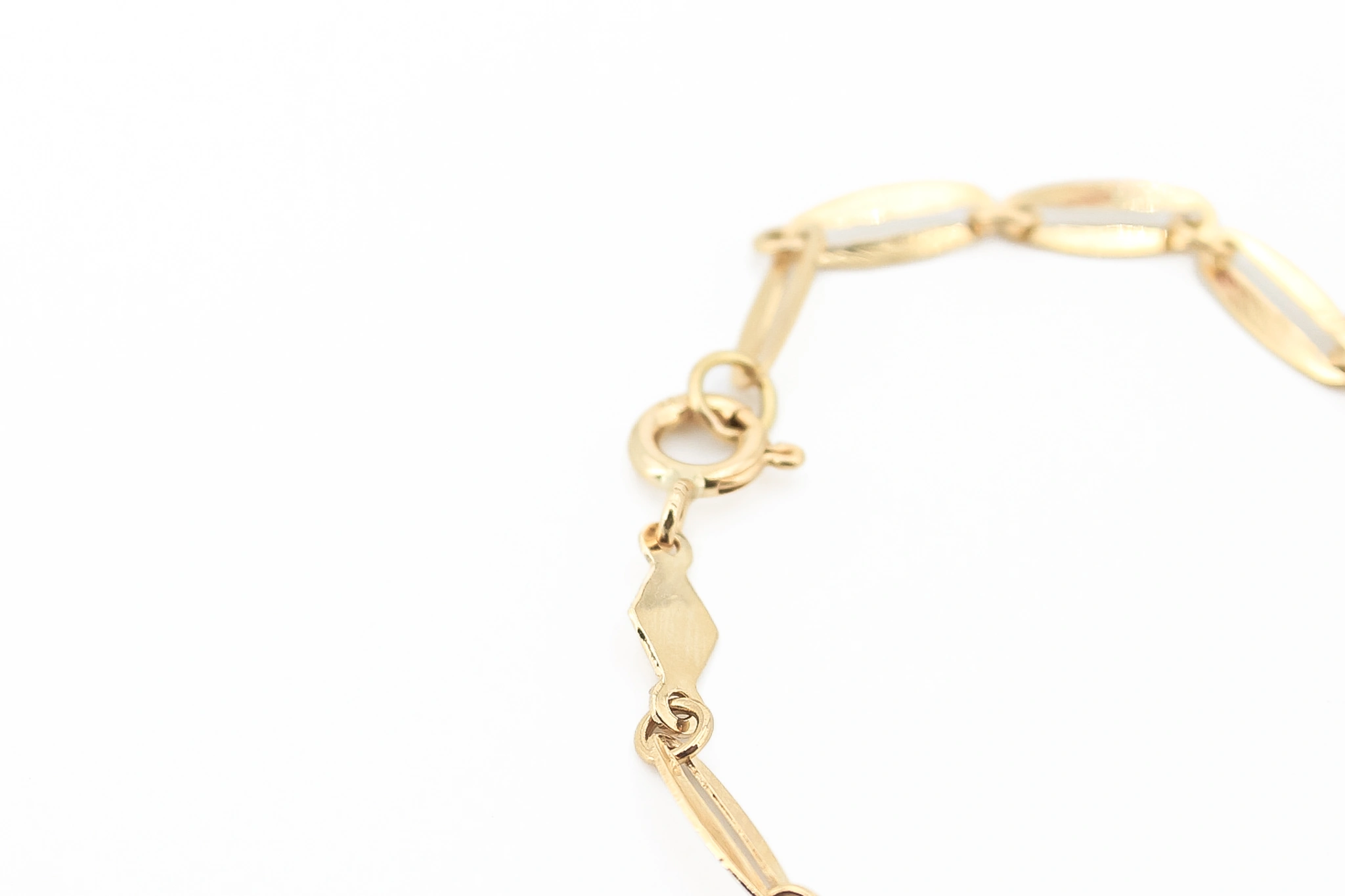 Esclava de oro 18K — vista alternativa