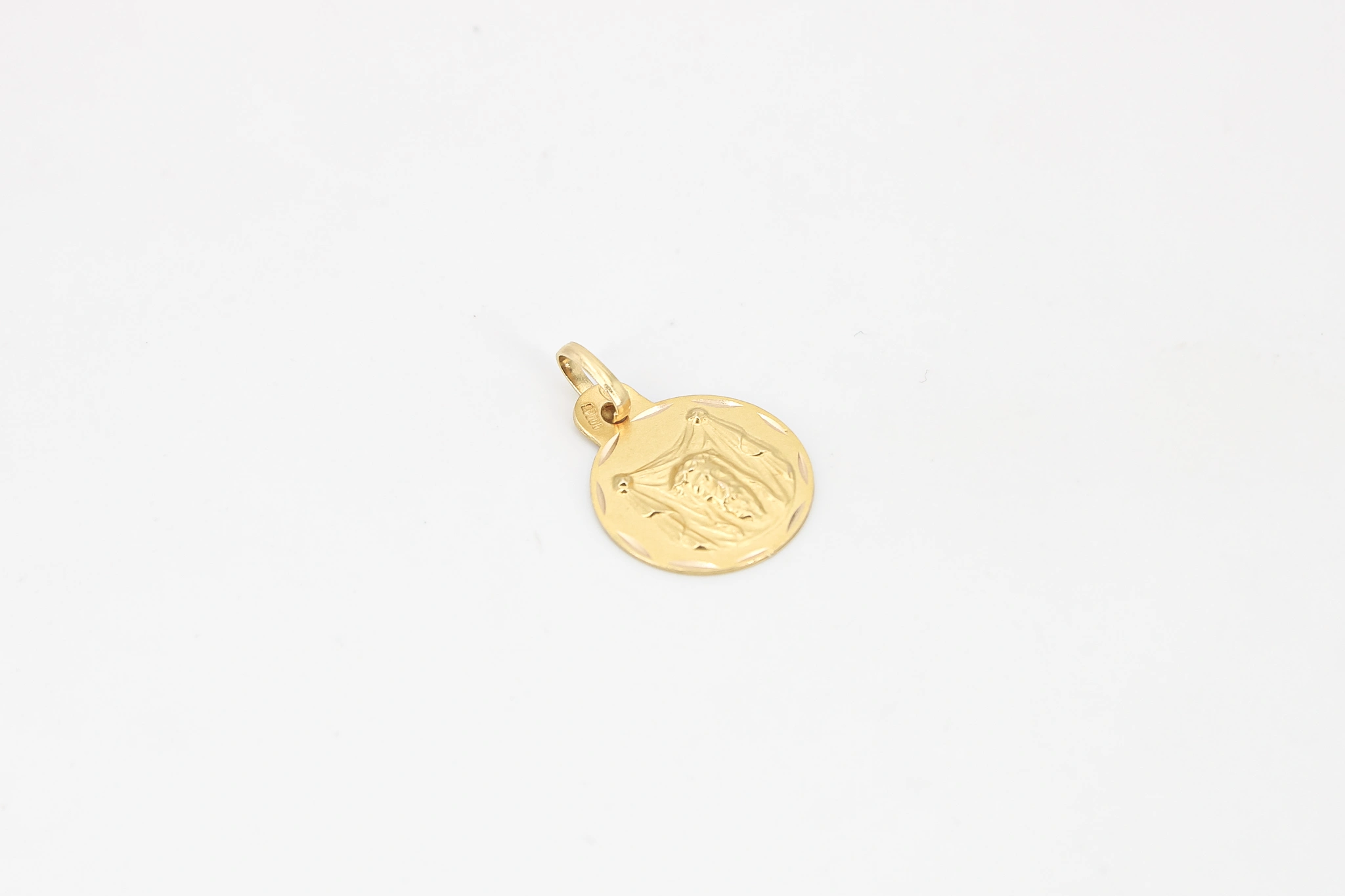 Medalla de oro de 18k Rostro de Cristo