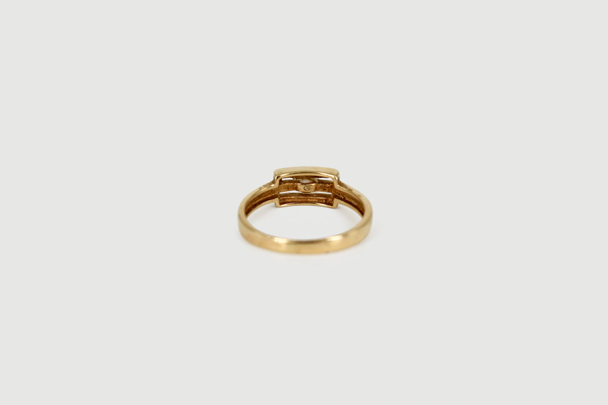 Solitario de oro combinado de 18k — vista alternativa