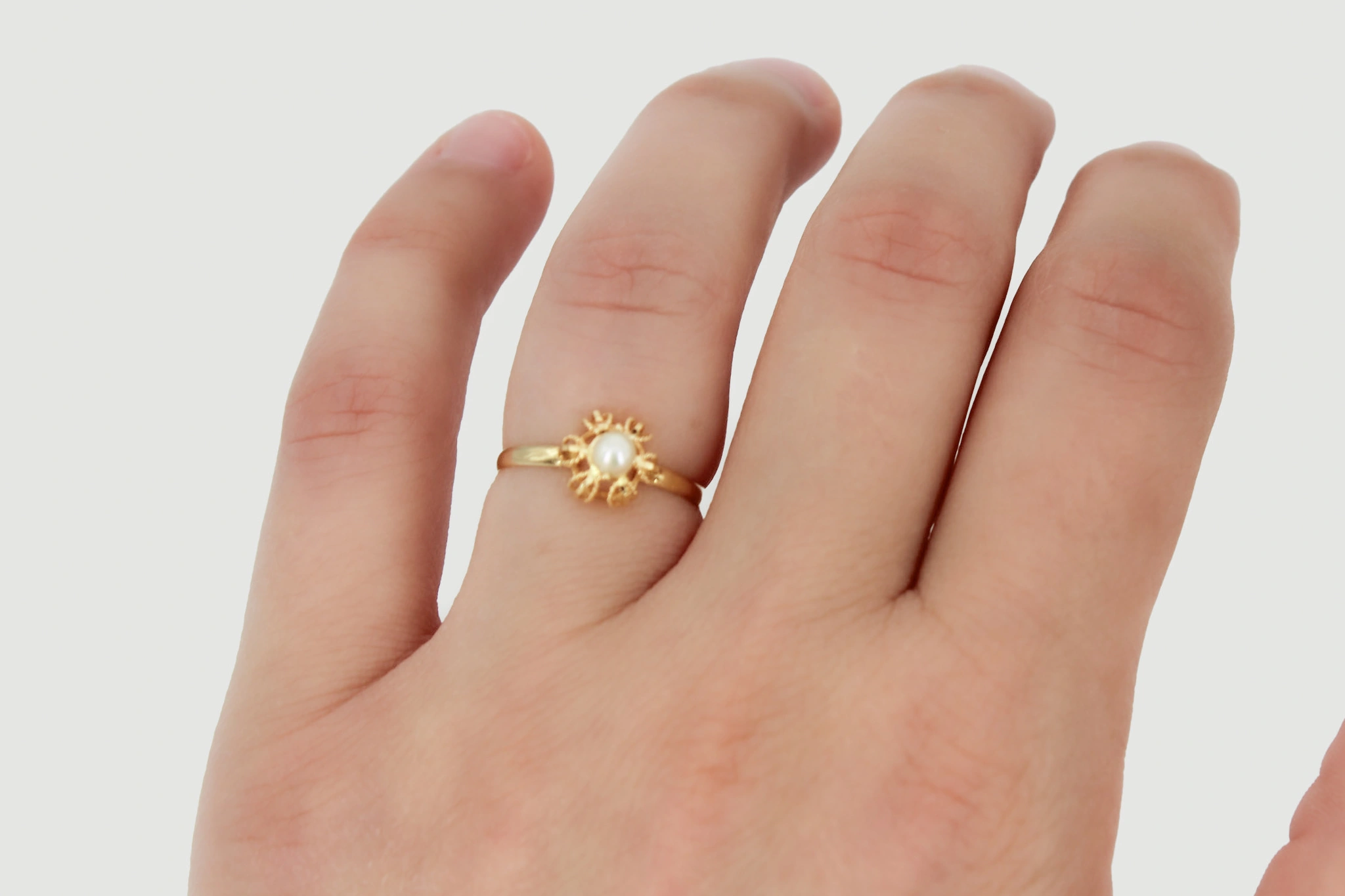 Solitario de Oro de 18k con Perla Floral — foto 3