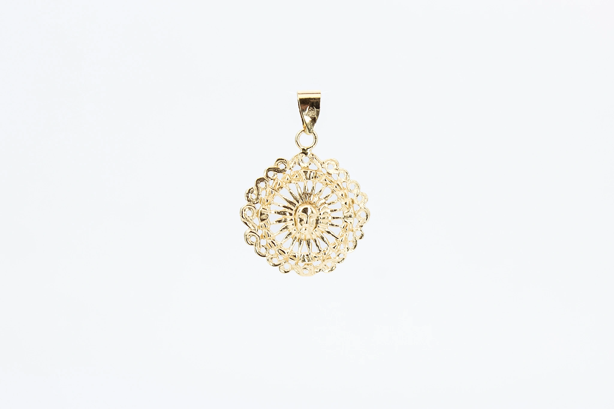 Colgante de oro 18K diseño radiante calado — foto 3