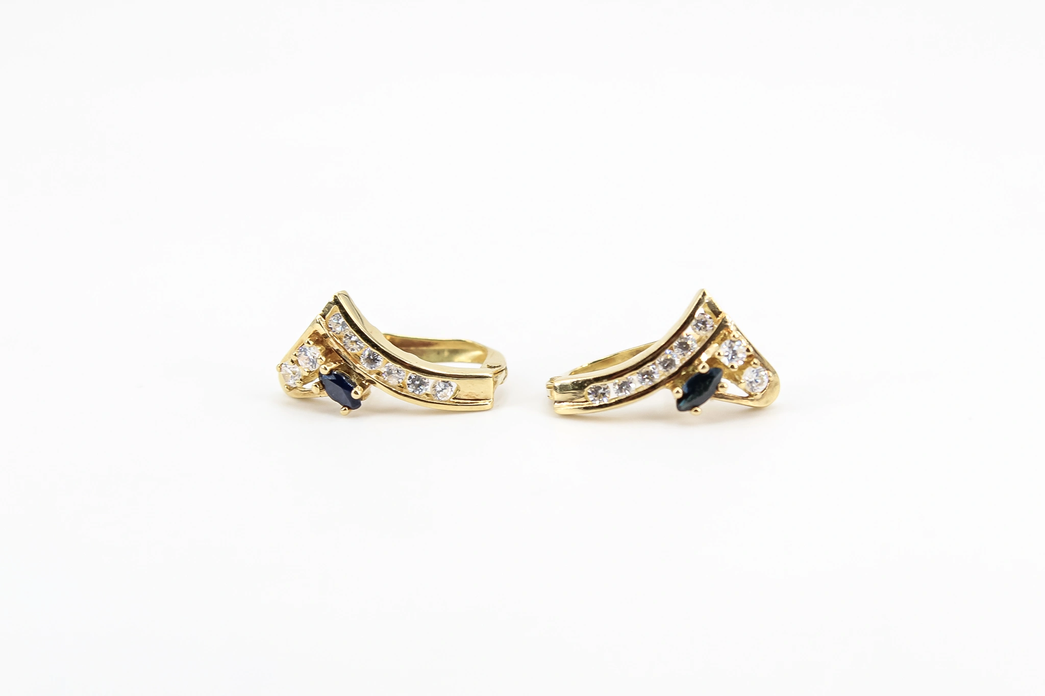 Pendientes de oro 18K con circonitas