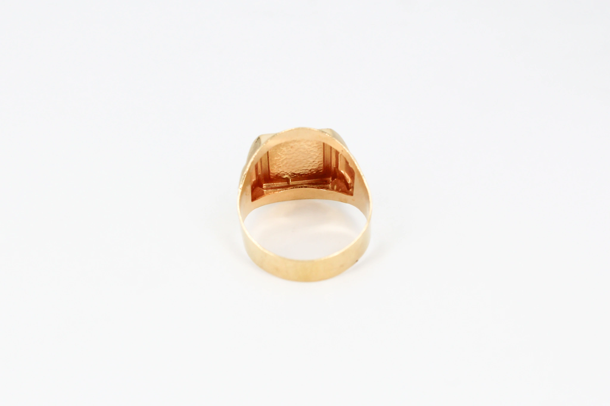 Sello de oro de 18k — vista alternativa