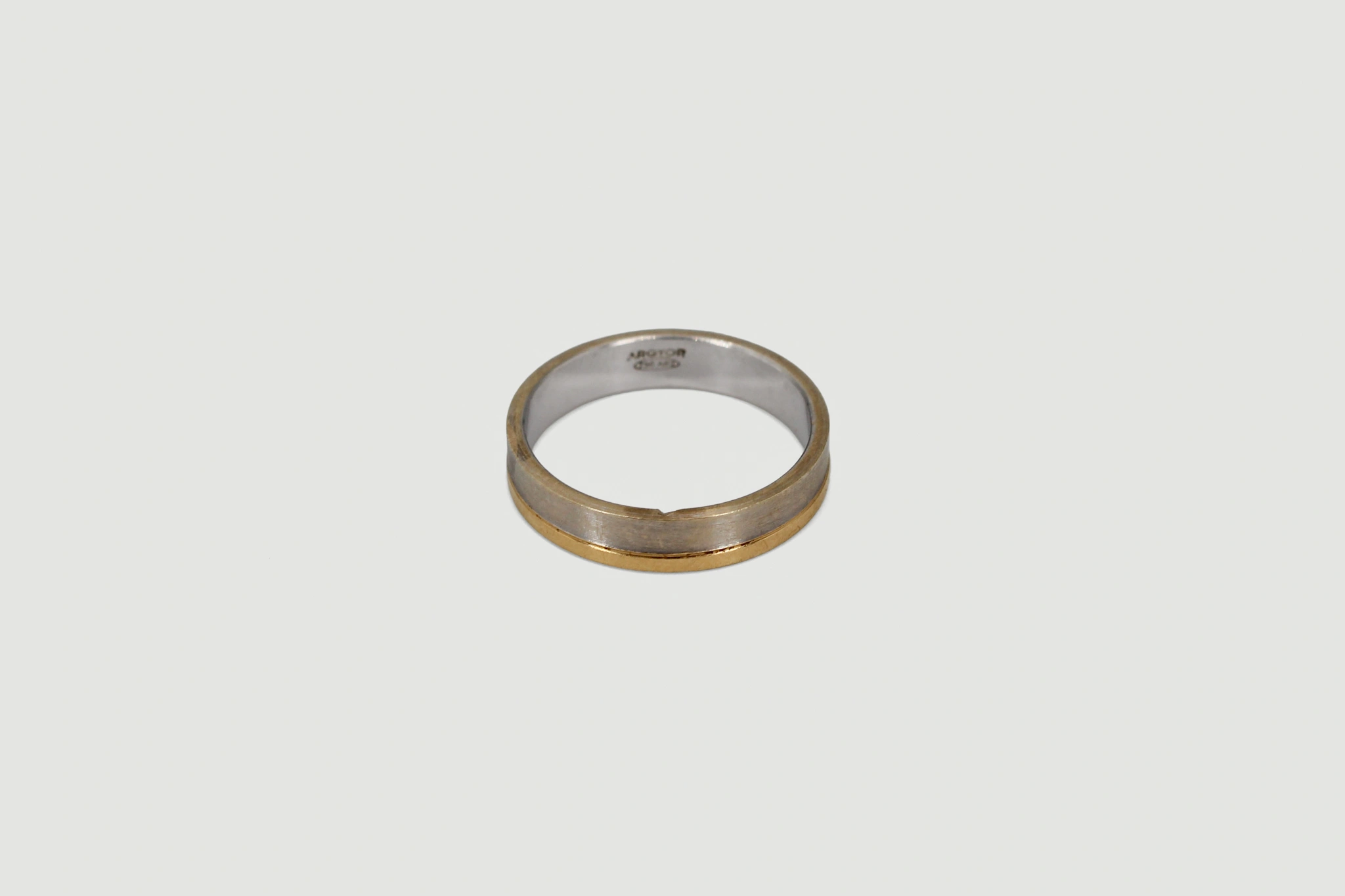 Alianza de oro combinado de 18k
