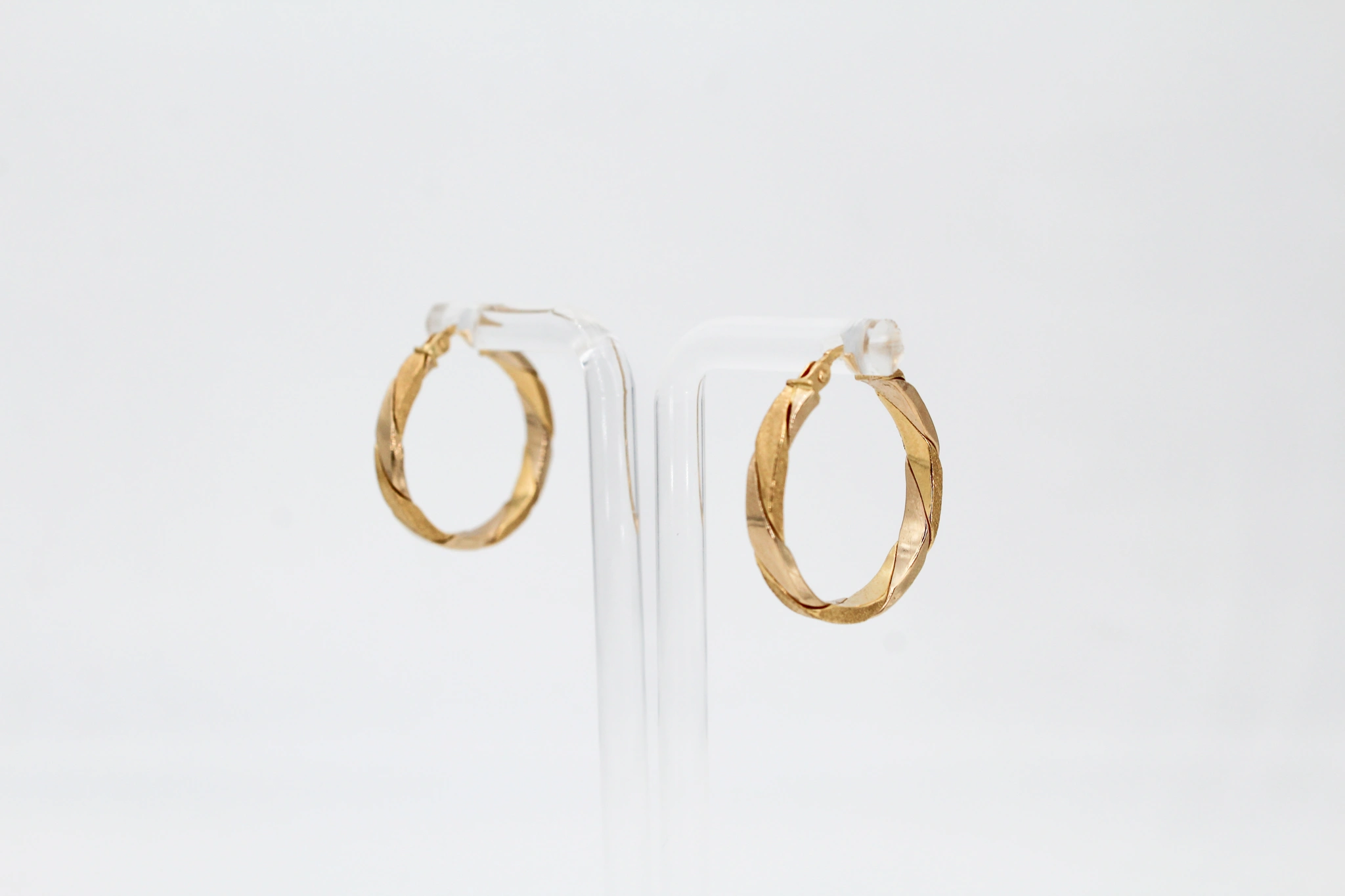 Aro de oro de 18k retorcido — foto 3