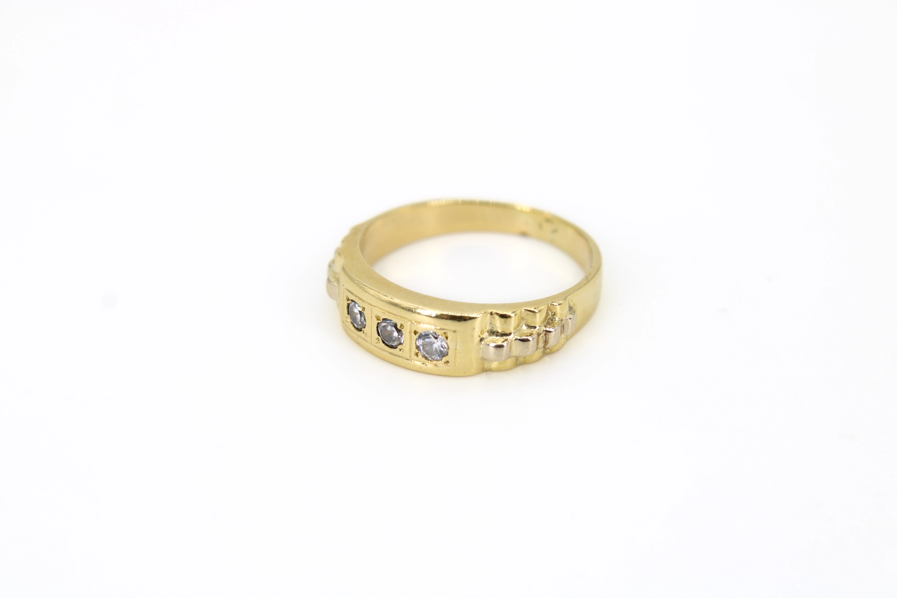 Anillo de oro 18K