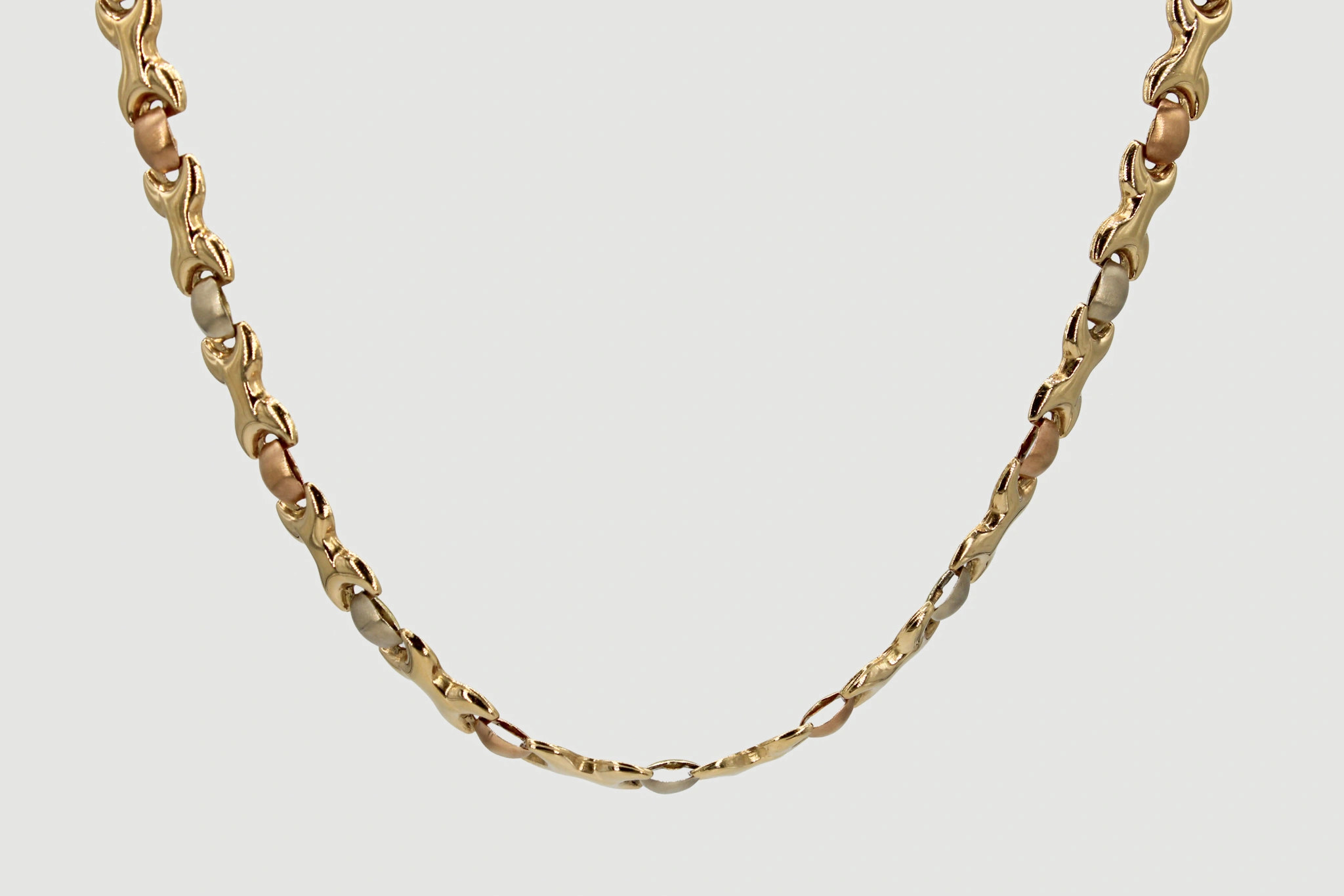 Gargantilla de oro combinado de 18k eslabones articulados