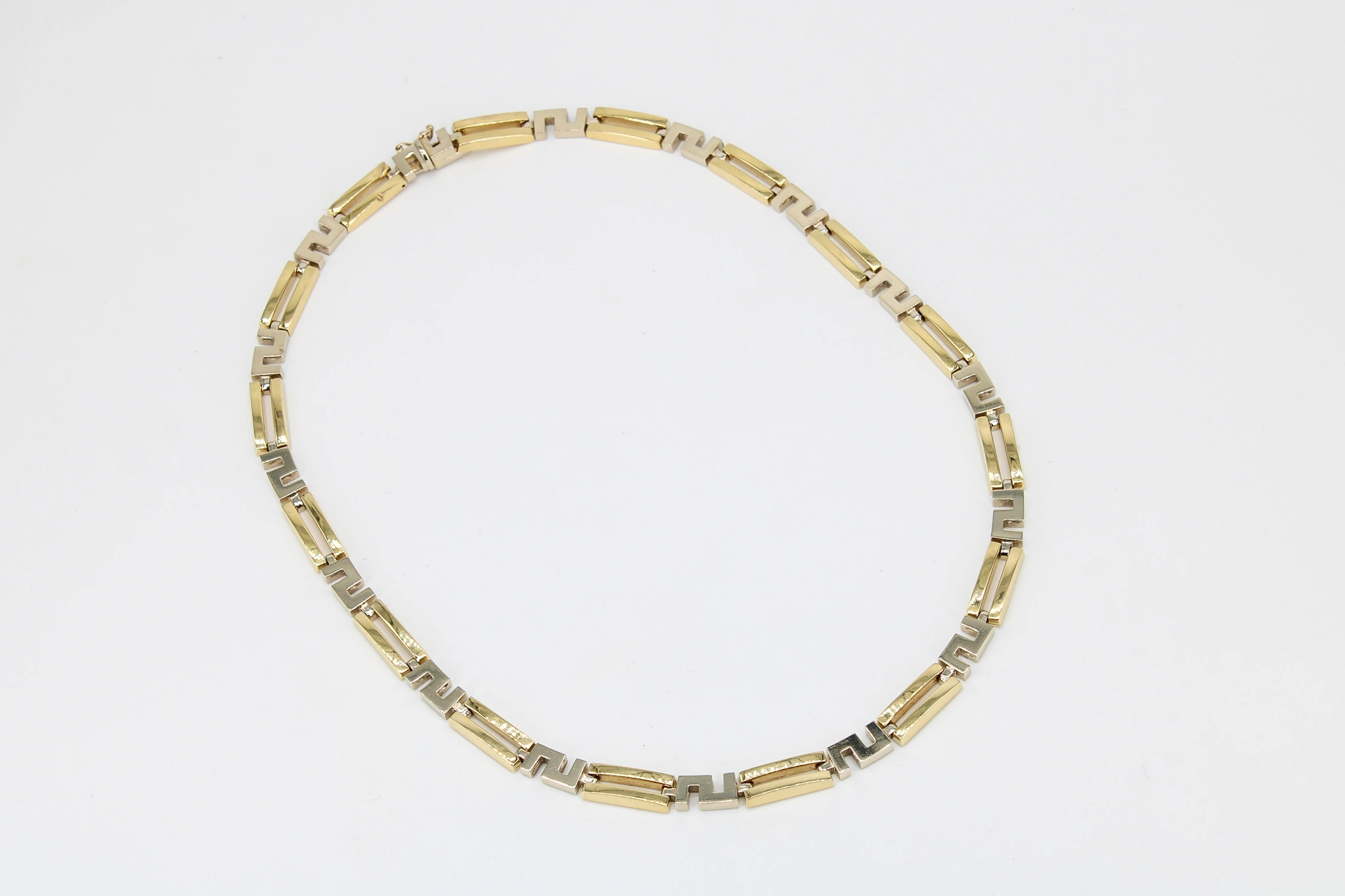 Gargantilla de oro combinado de 18k bicolor con eslabones geométricos — vista alternativa