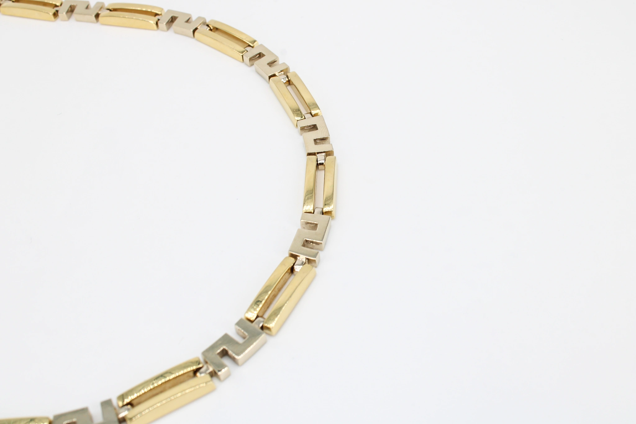 Gargantilla de oro combinado de 18k bicolor con eslabones geométricos — foto 3