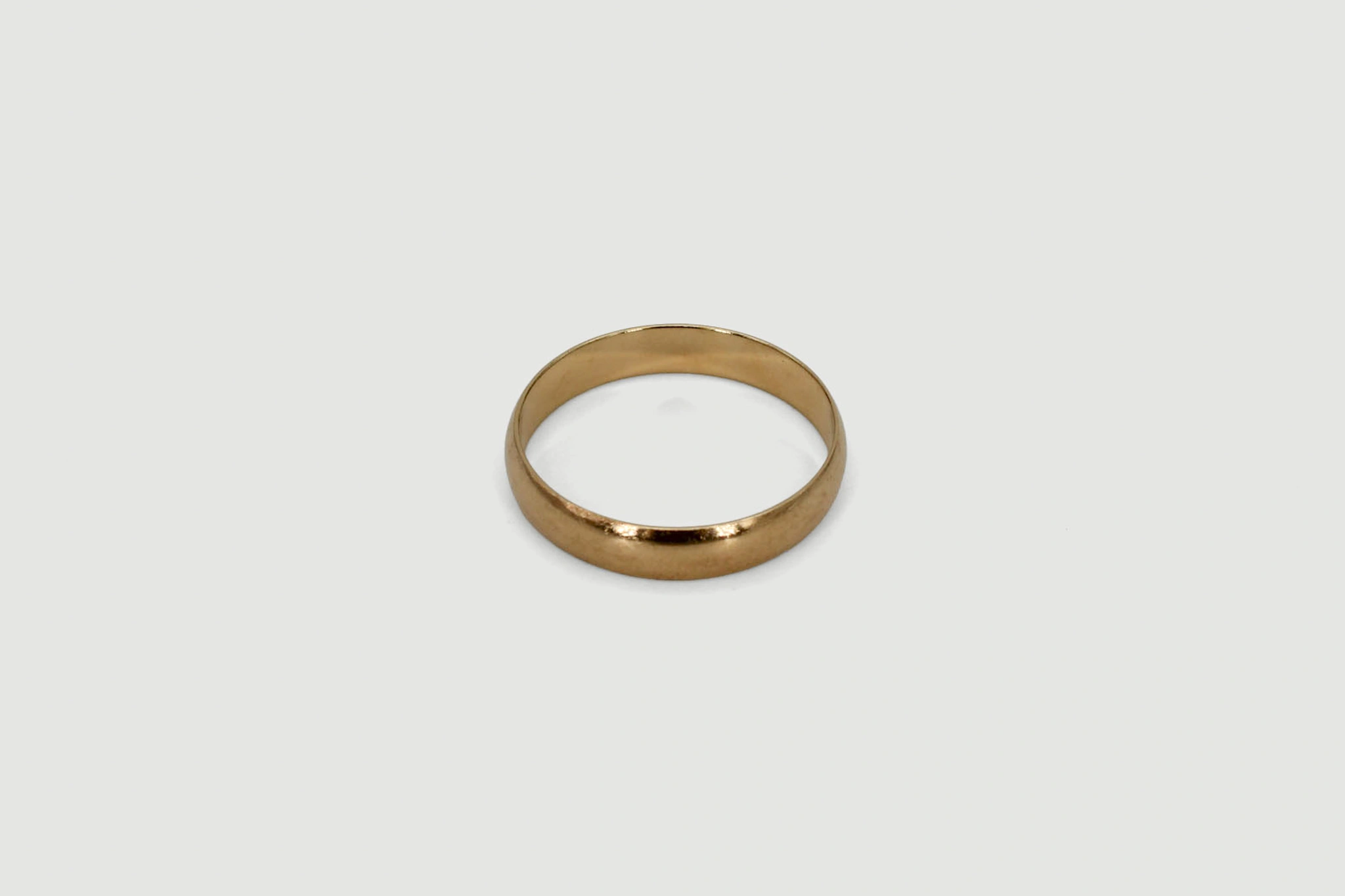 Alianza de oro de 18k