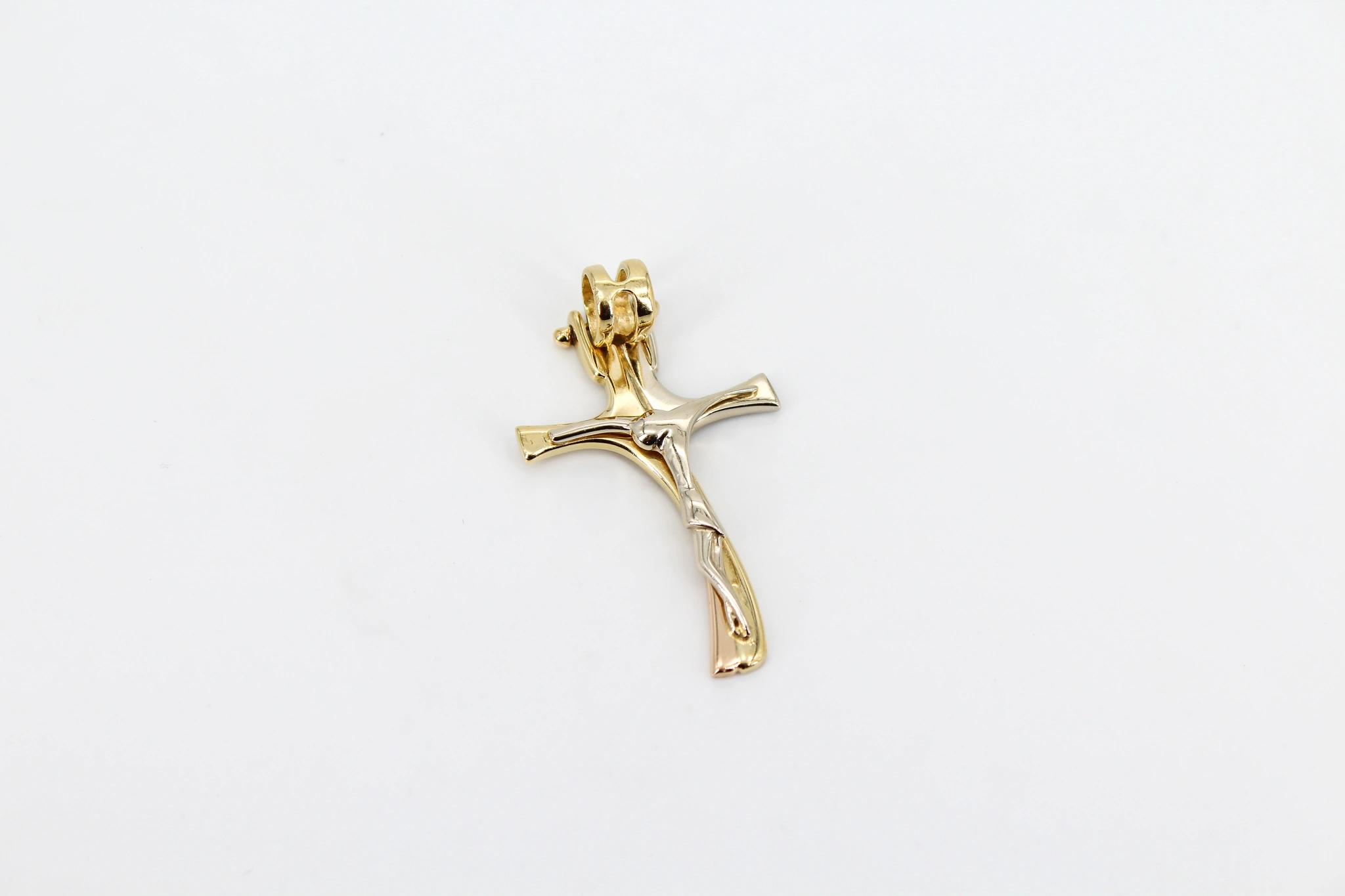 Cruz de oro combinado de 18k
