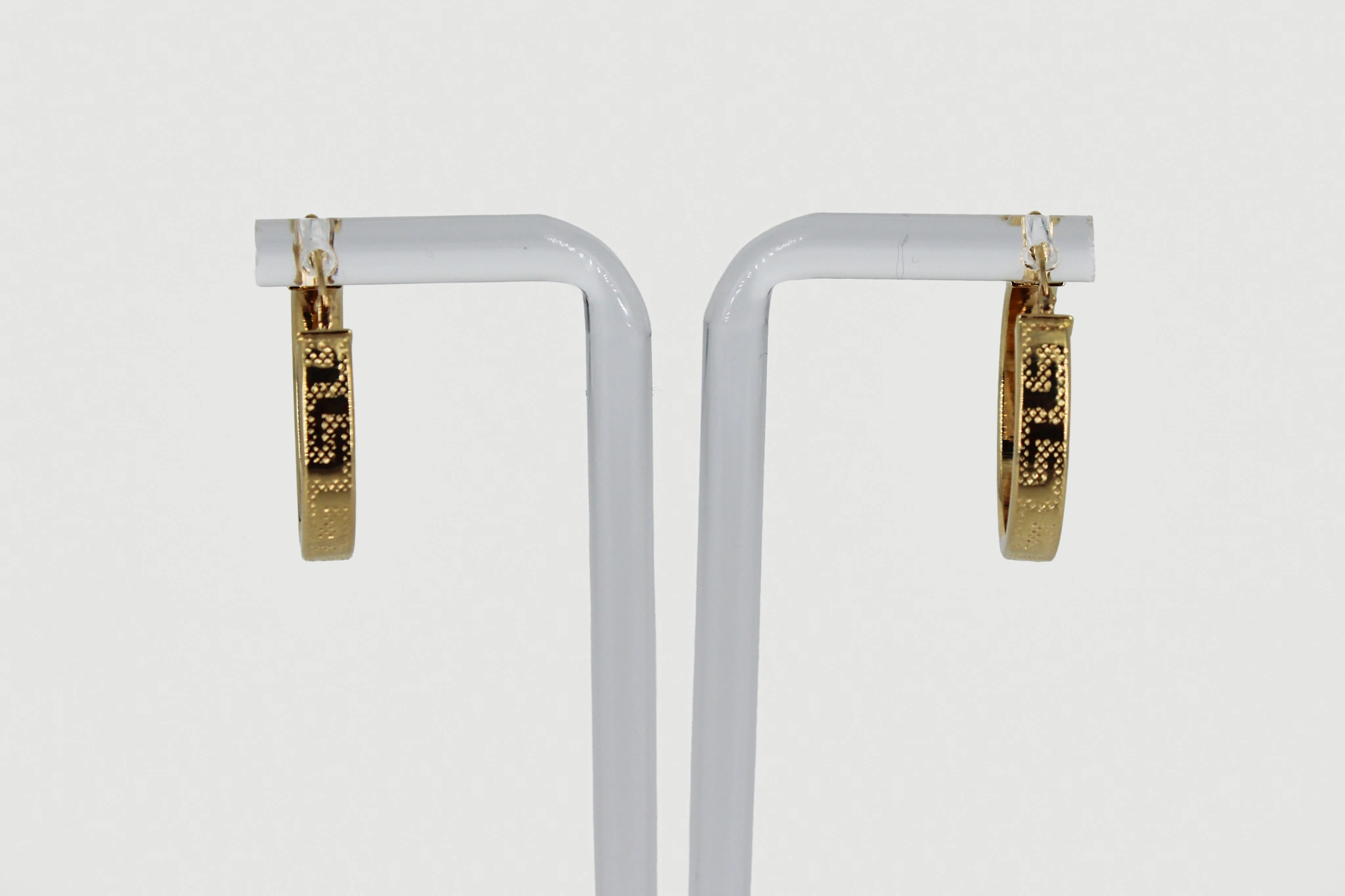 Aros de oro de 18k texturizados — foto 3