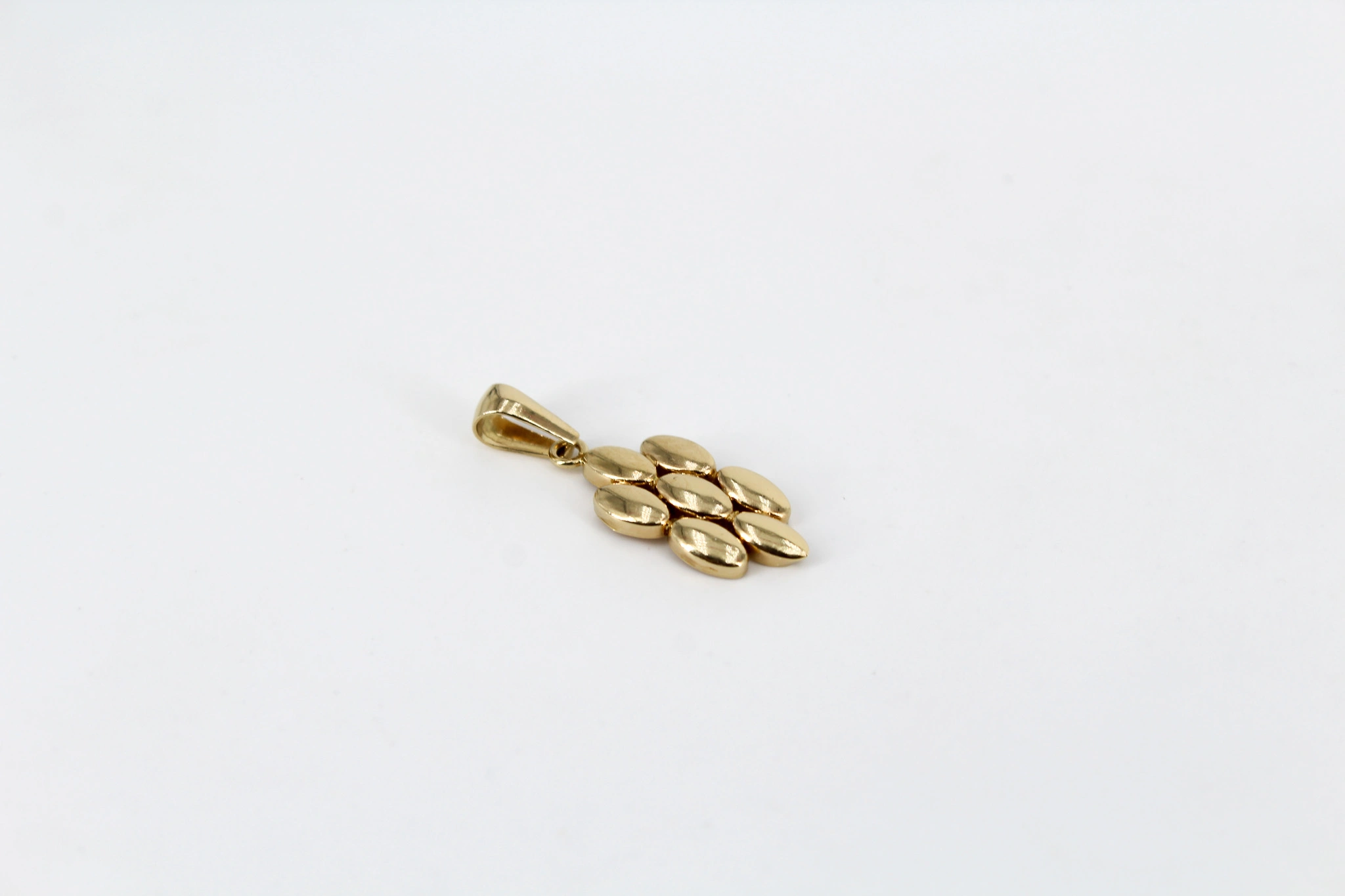 Colgante de oro forma de racimo 18K