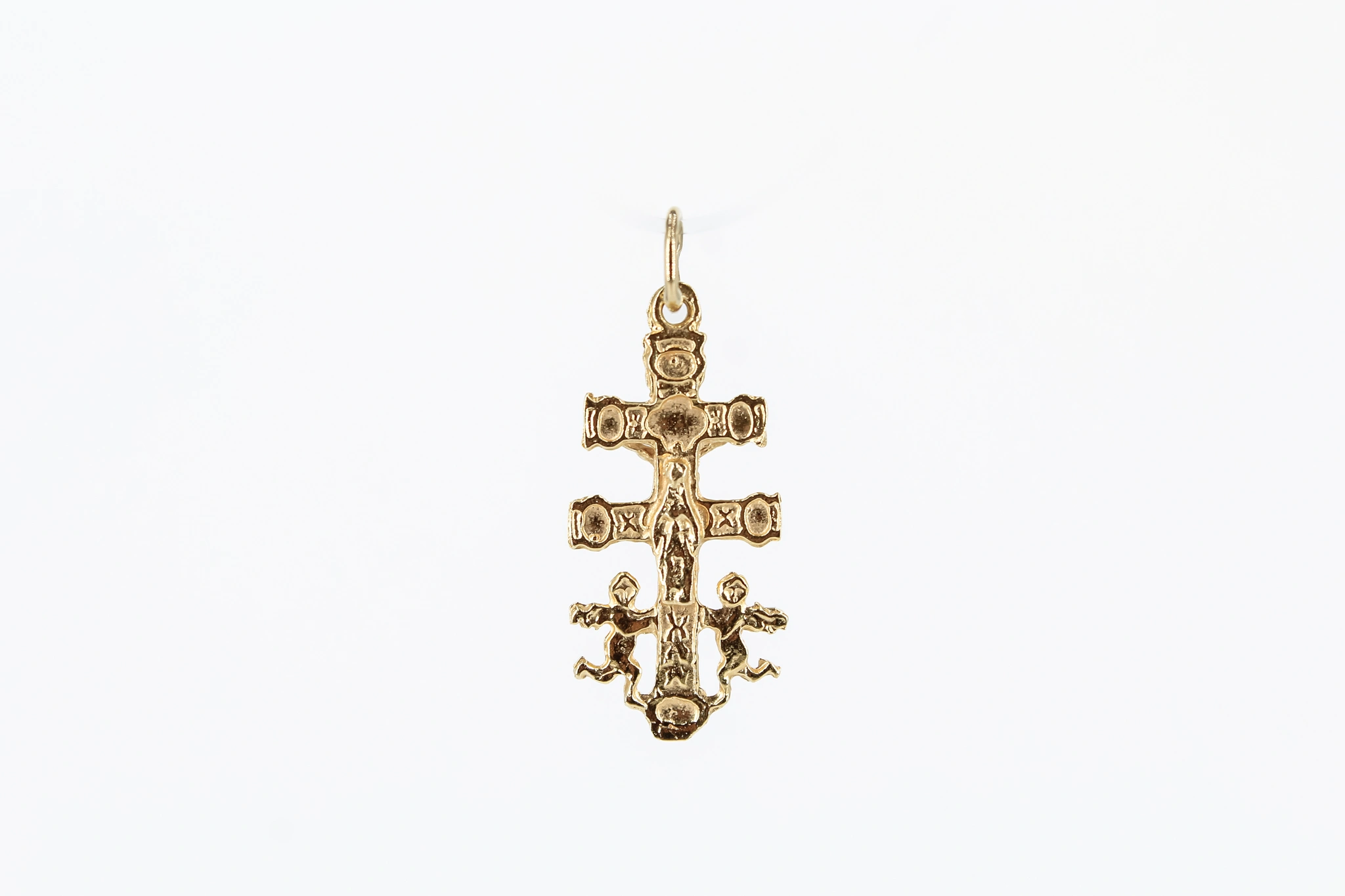 Colgante cruz de oro 18K — vista alternativa