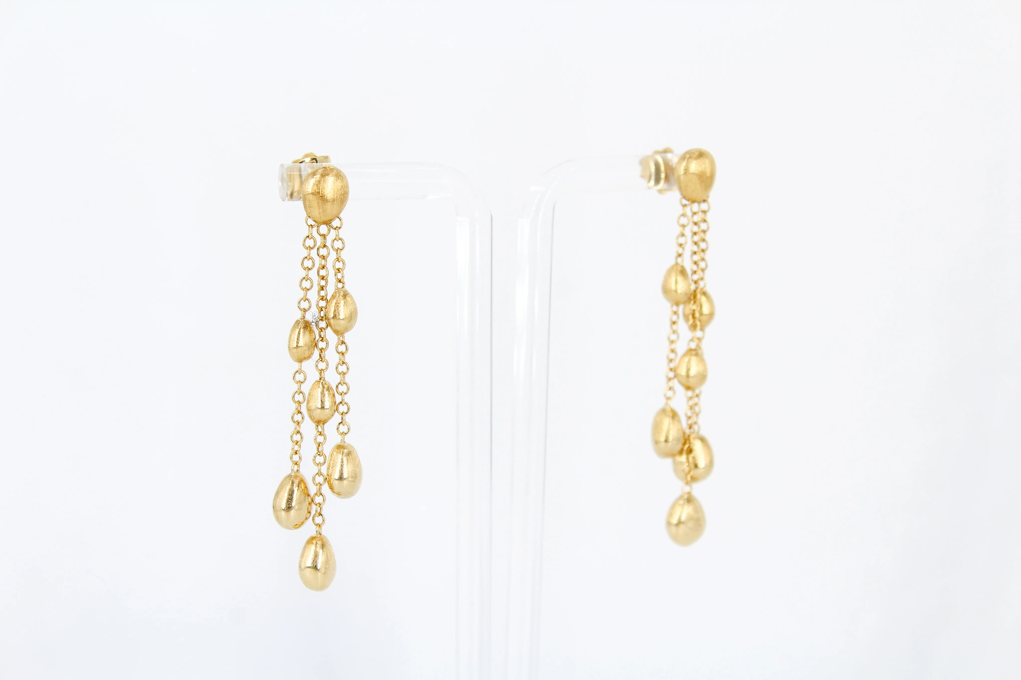 Pendientes de oro 18K con gotas colgantes