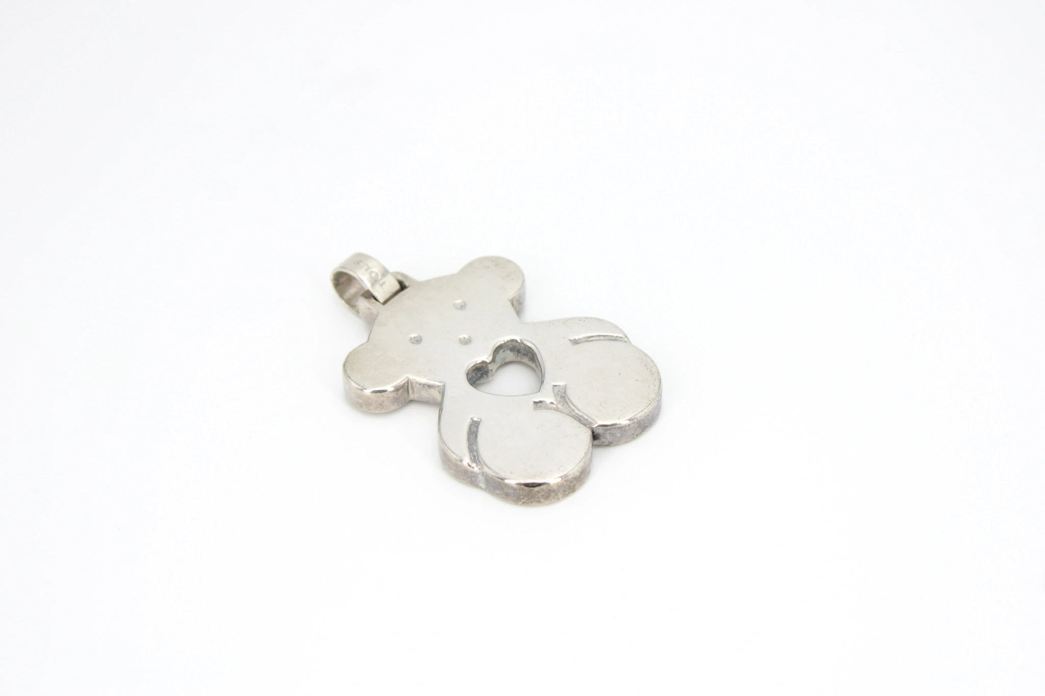 Colgante oso con corazón calado de plata 925