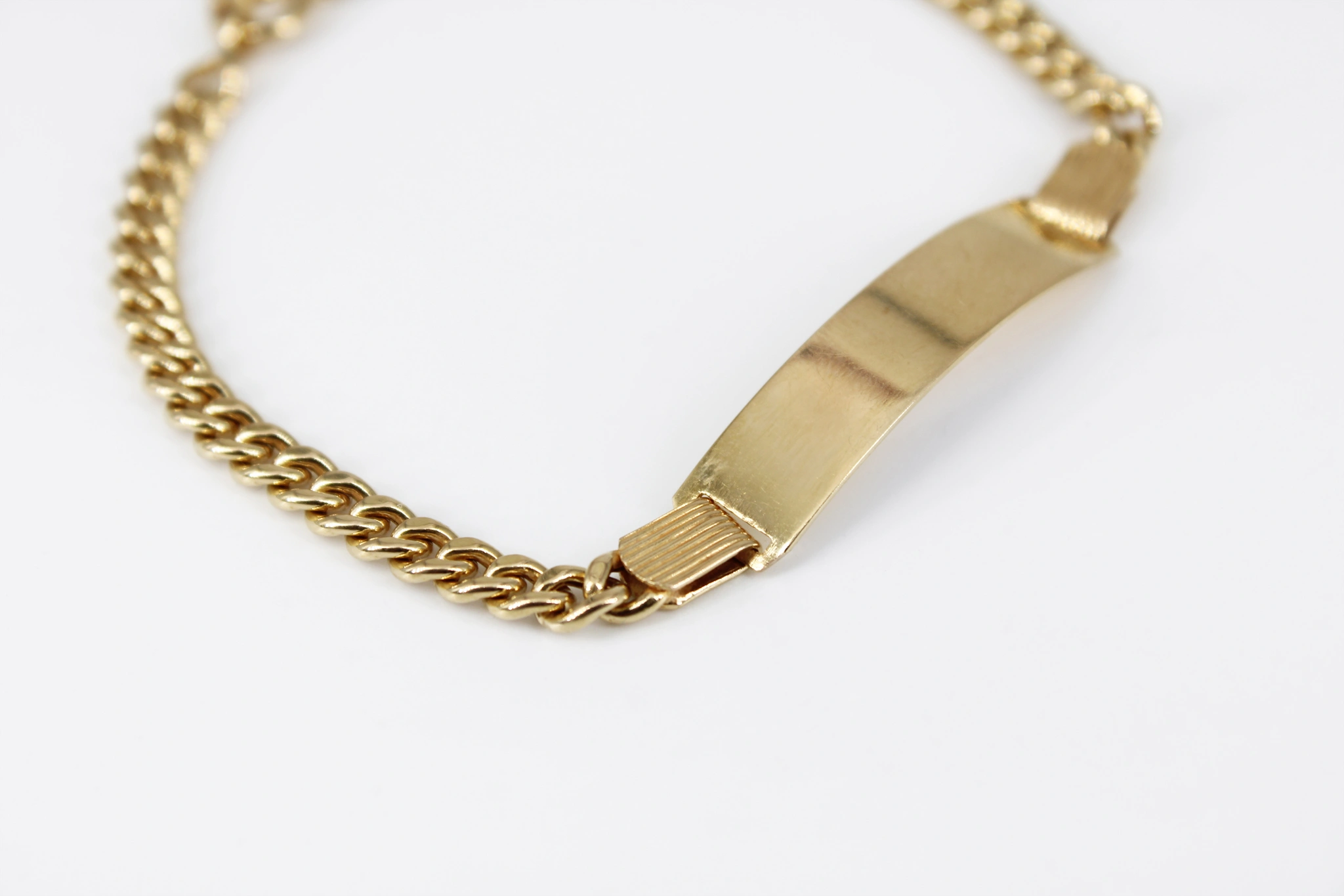 Esclava de oro 18K — vista alternativa