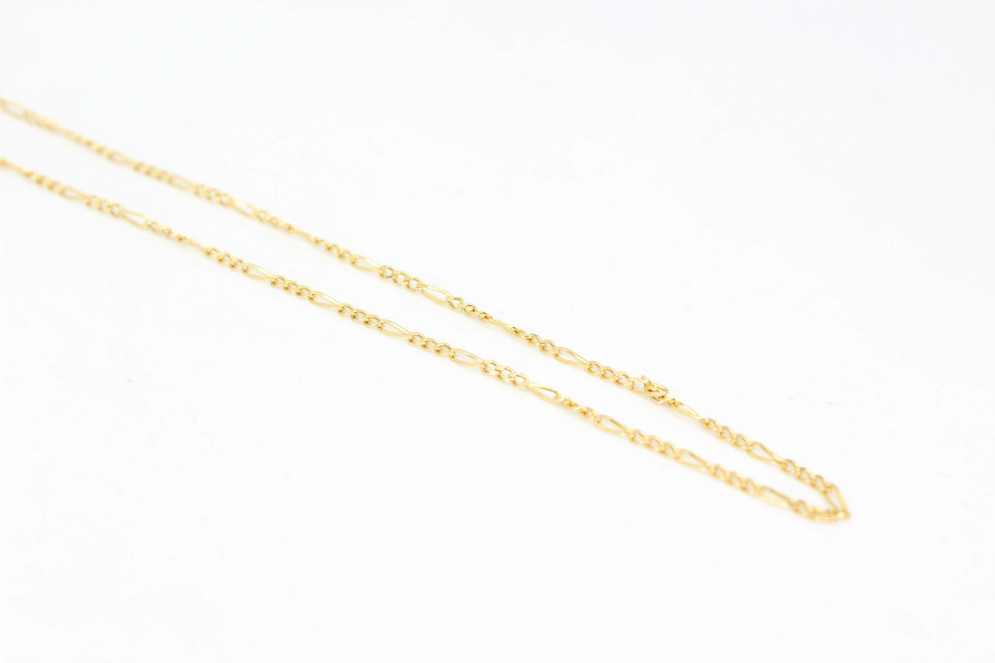 Cadena de oro alternada 18K — vista alternativa