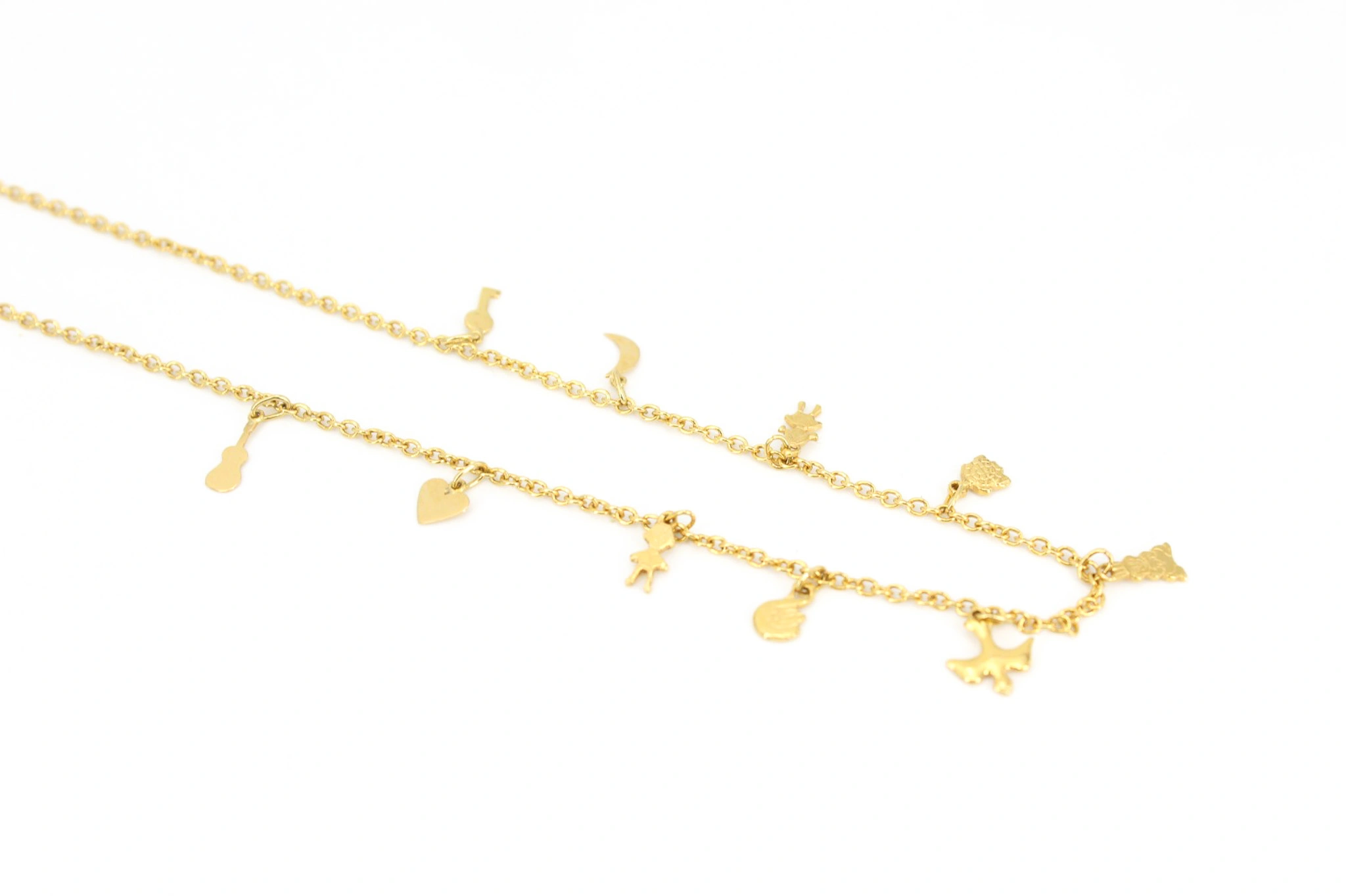 Collar de oro 18K con dijes — vista alternativa