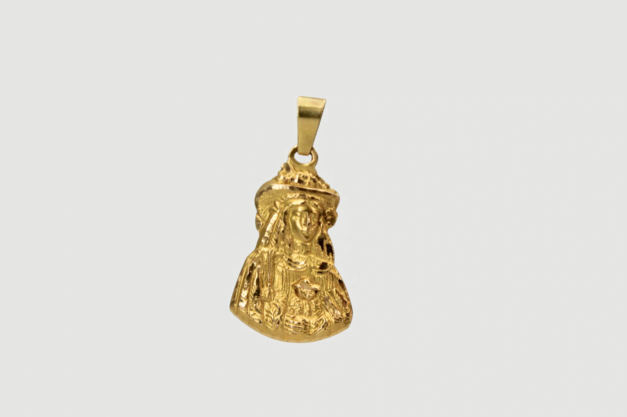 Medalla de la Virgen con el Niño en oro de 18k — foto 3
