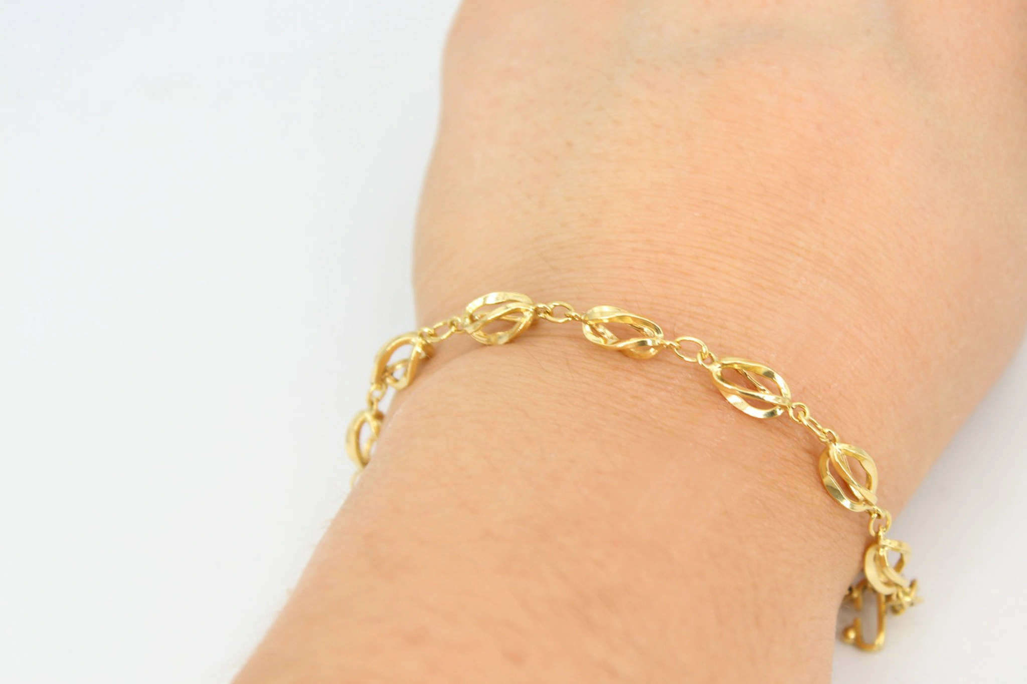 Pulsera de oro 18K eslabones ovalados calados — foto 3