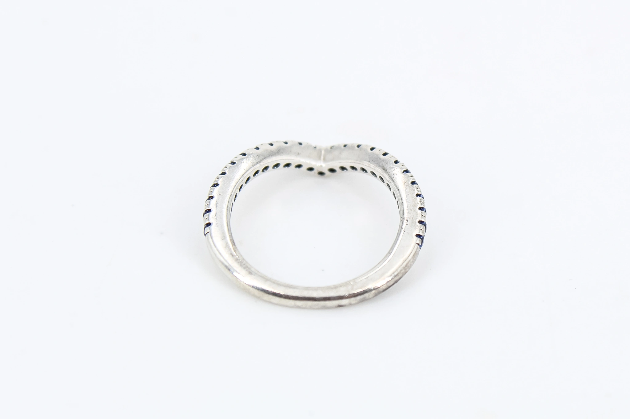 Anillo de plata 925 forma V — vista alternativa