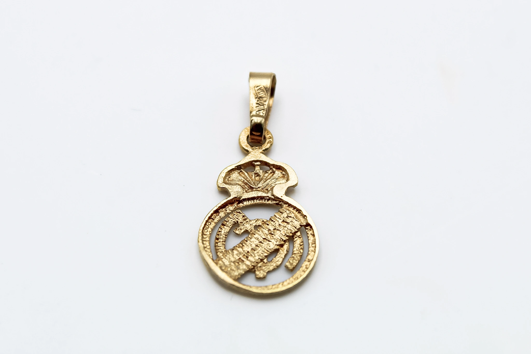 Colgante de oro 18K — vista alternativa
