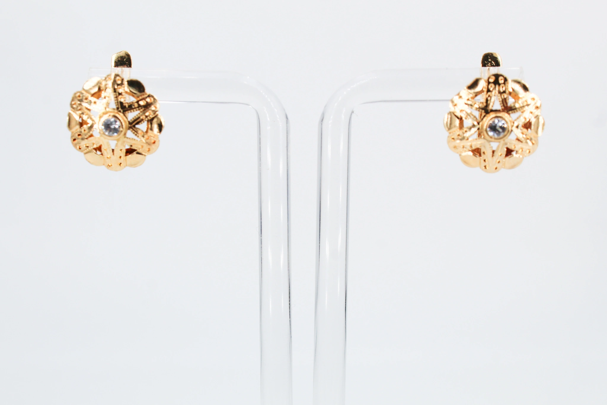 Pendientes esféricos calados de oro 18K — foto 3