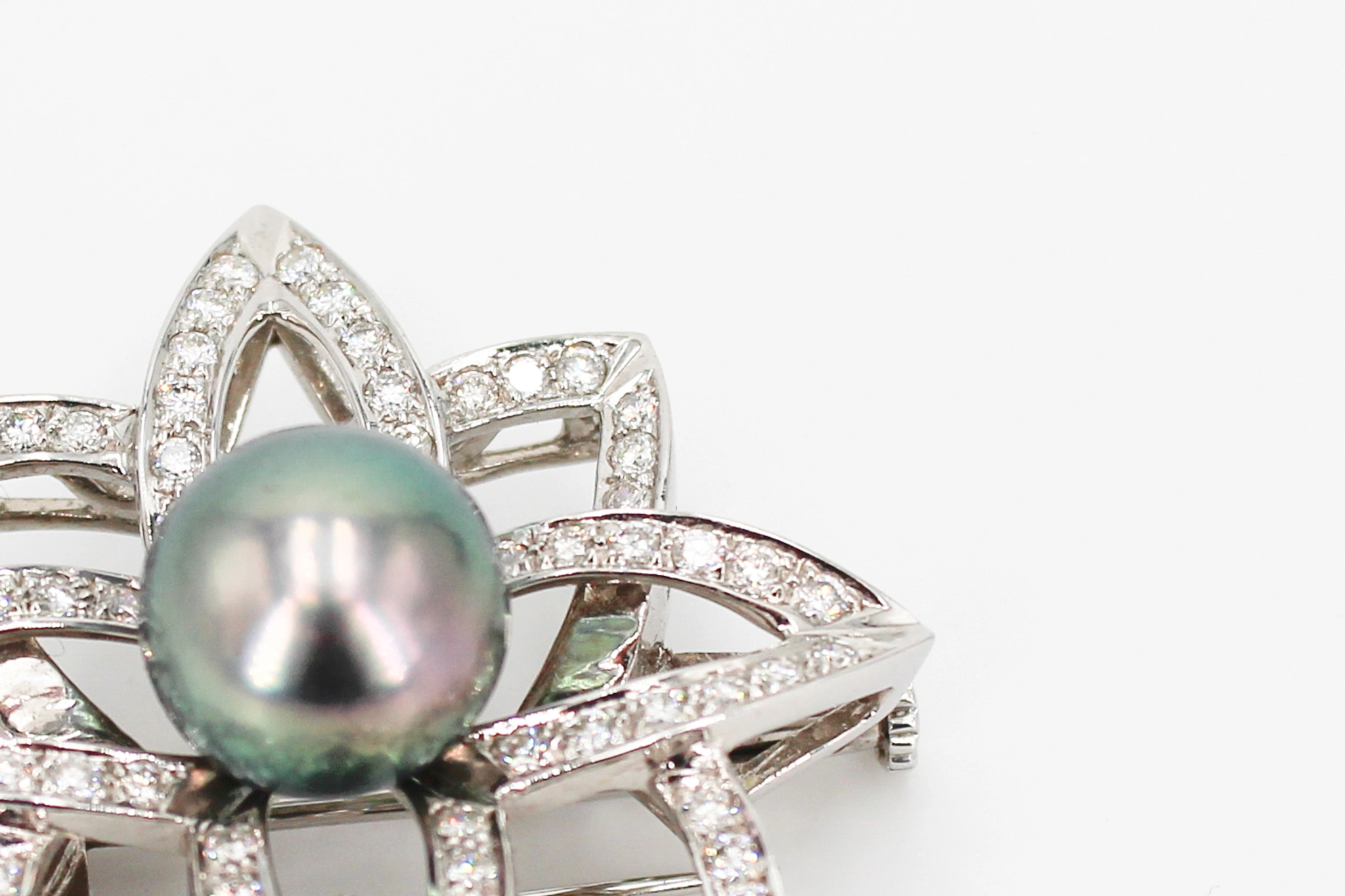Broche de oro blanco de 18k con diamantes y perla Tahitiana — foto 3