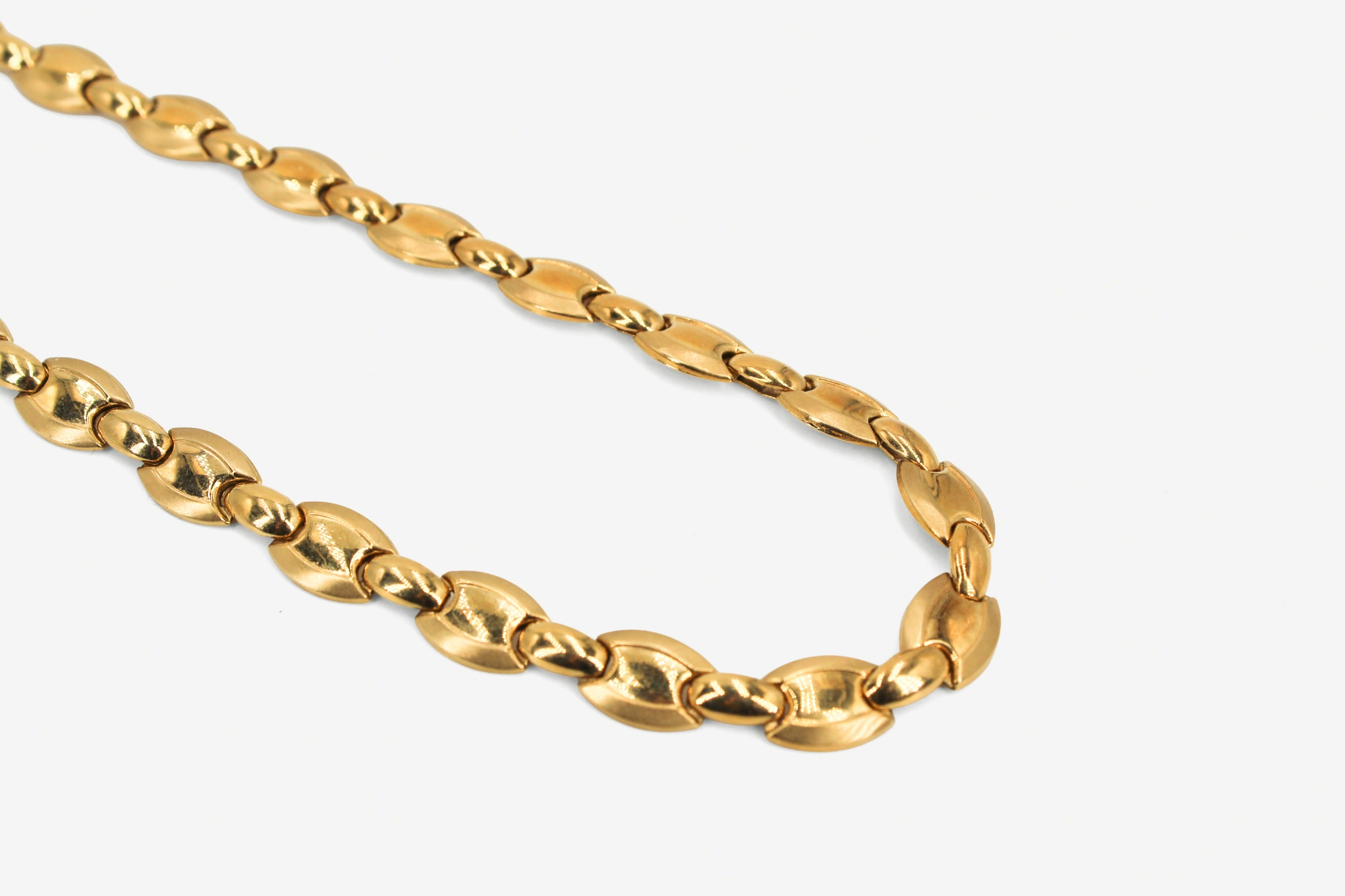 Gargantilla de oro de 18k eslabones pulidos — vista alternativa