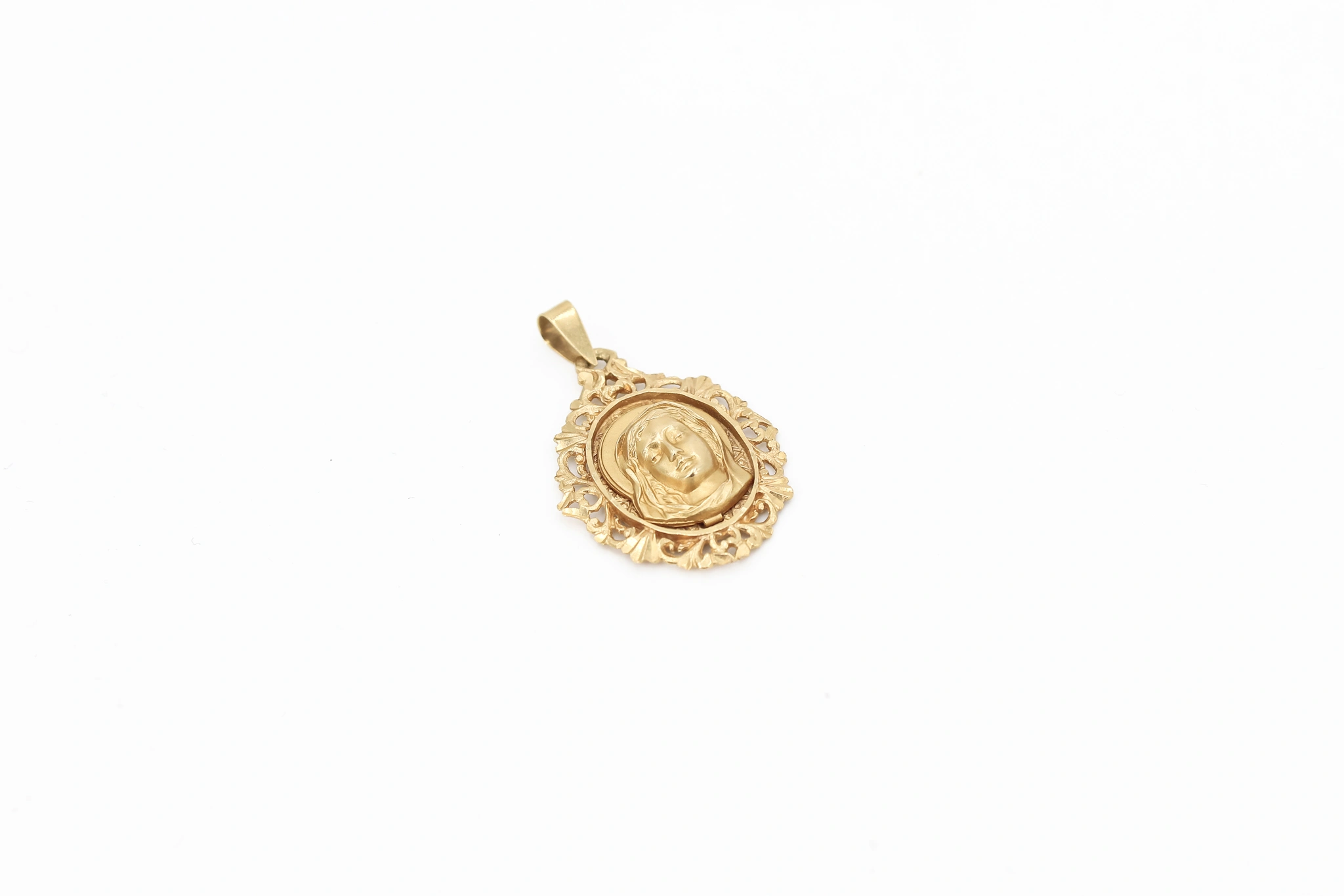 Colgante religioso de oro 18K Virgen María