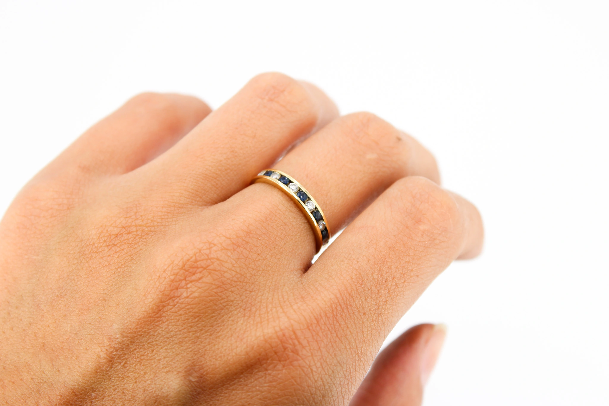 Anillo de oro 18K con circonitas y piedras azules — foto 3