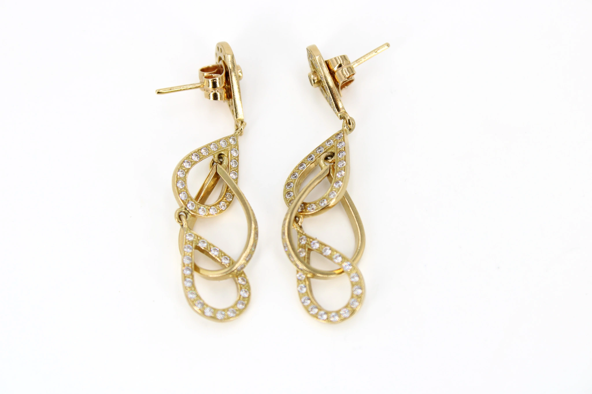 Pendientes colgantes de oro 18K con formas geométricas entrelazadas