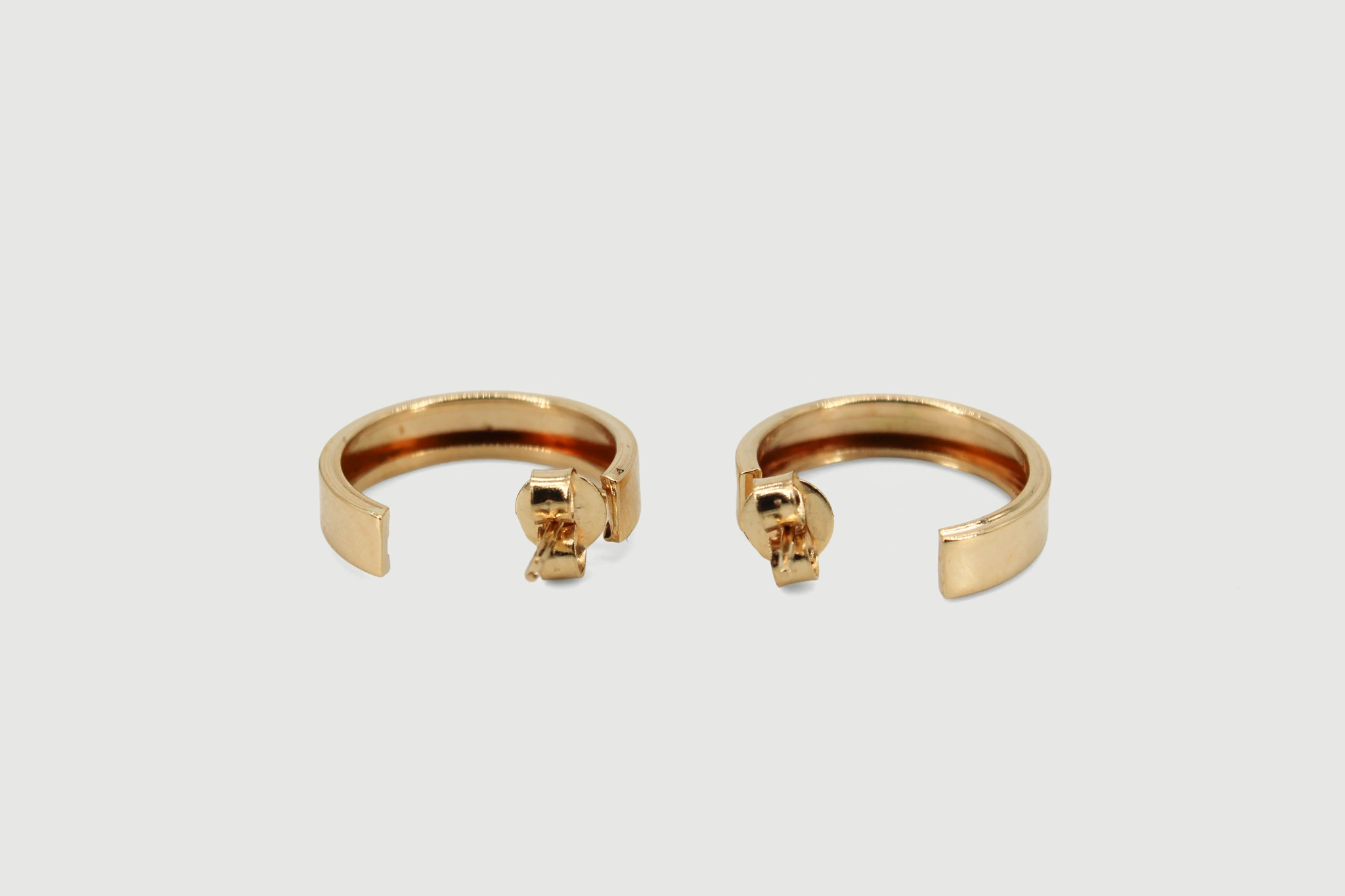 Aro de oro de 18k — vista alternativa