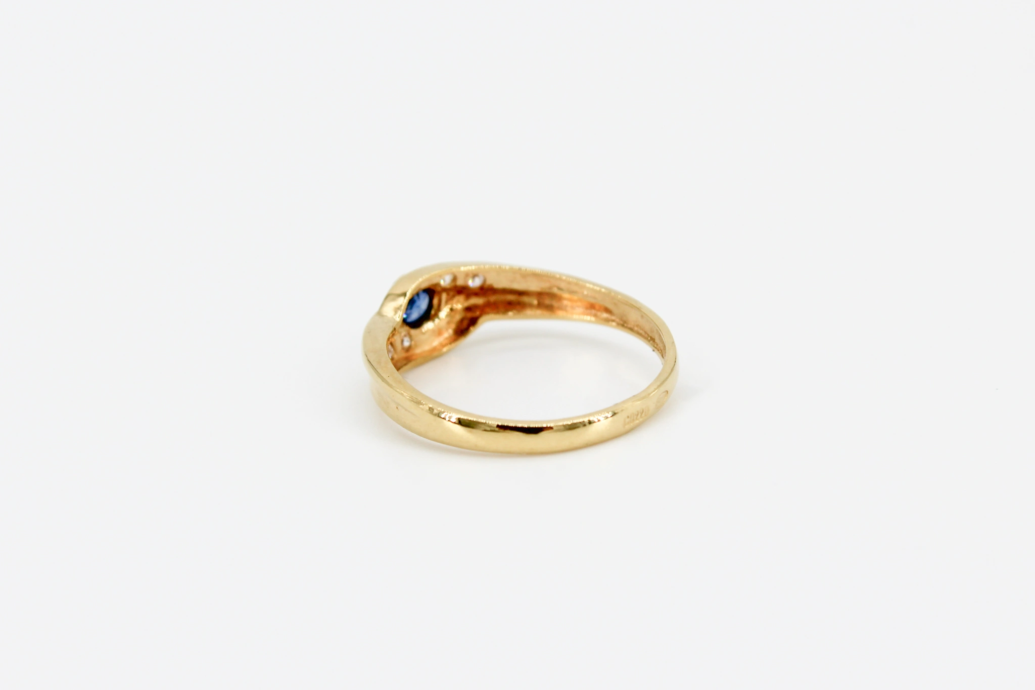 Solitario de oro de 18k con piedra azul — vista alternativa