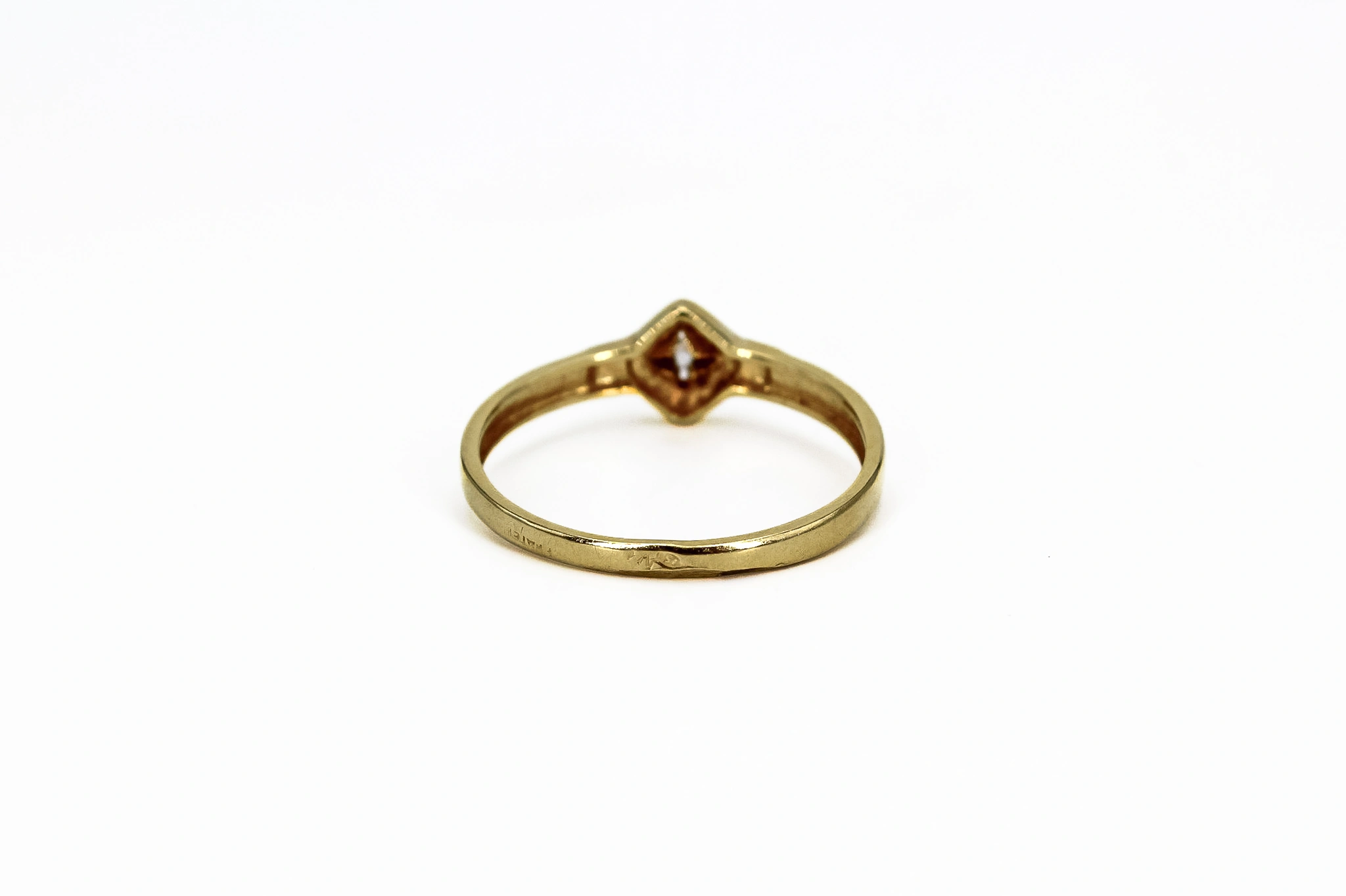 Solitario de oro 18K — vista alternativa