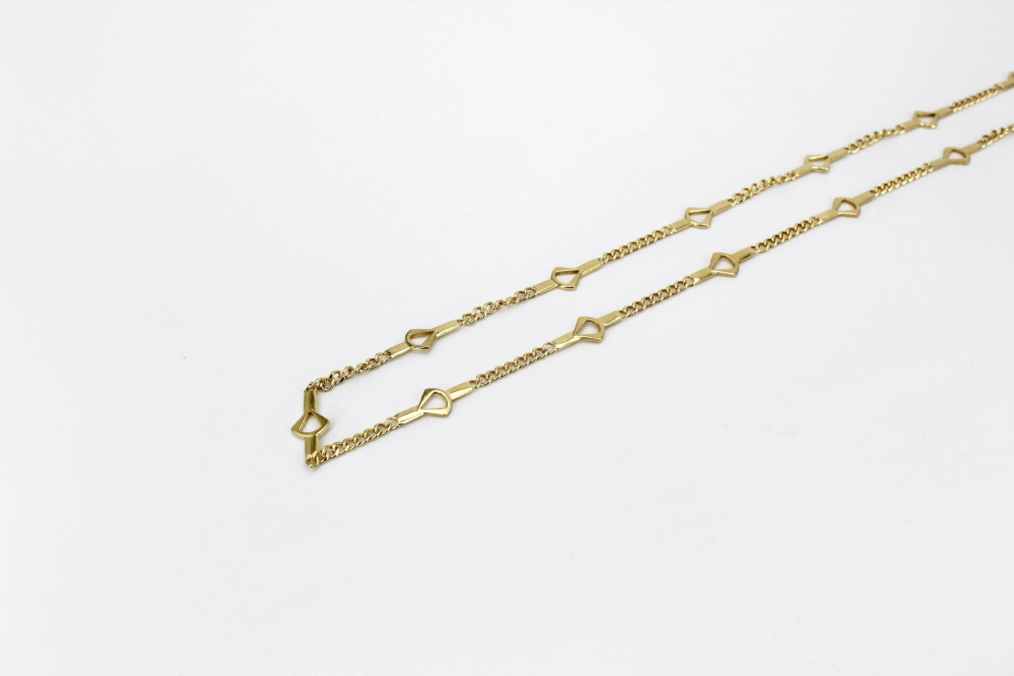 Cadena de oro barbada 18K — vista alternativa