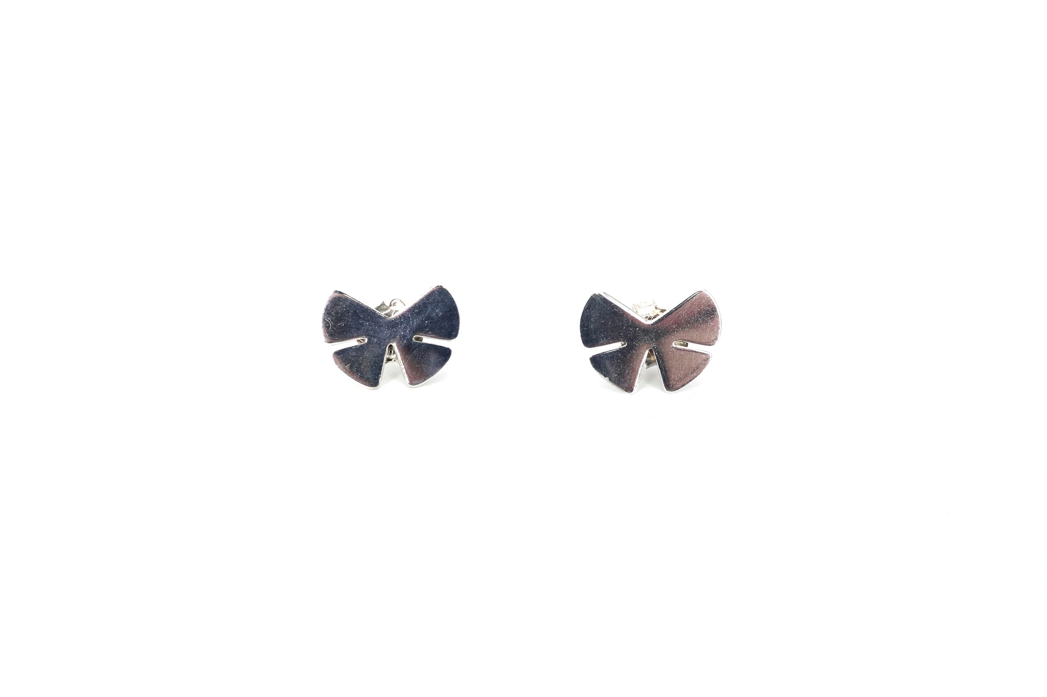 Pendientes forma de lazo de plata 925