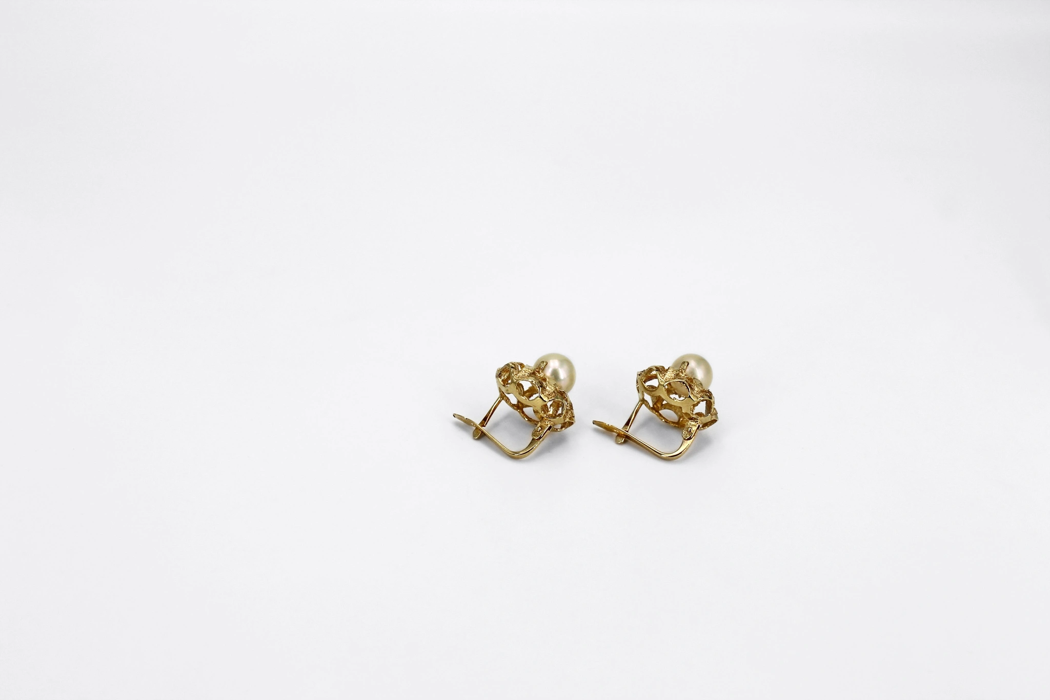 Pendientes forma floral de oro 18K — vista alternativa