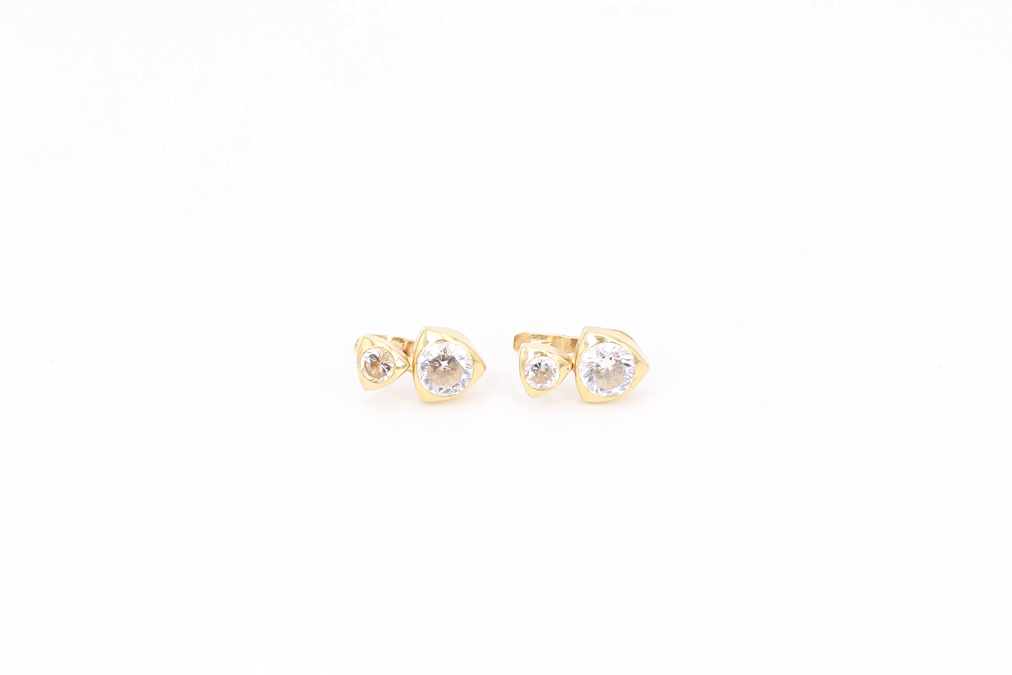 Pendientes de oro forma de dos corazones 18K