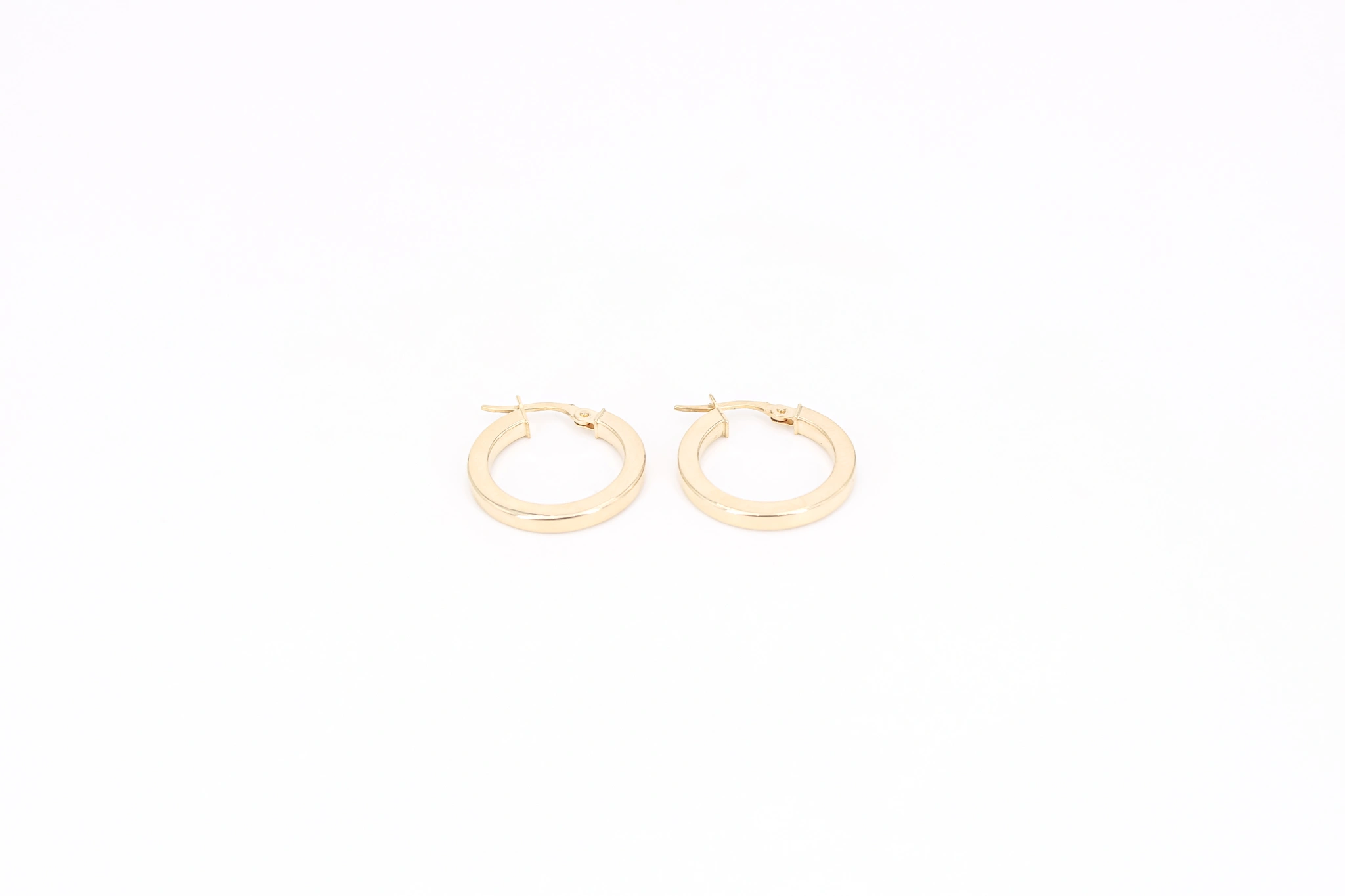 Aros de oro rectangulares 18K