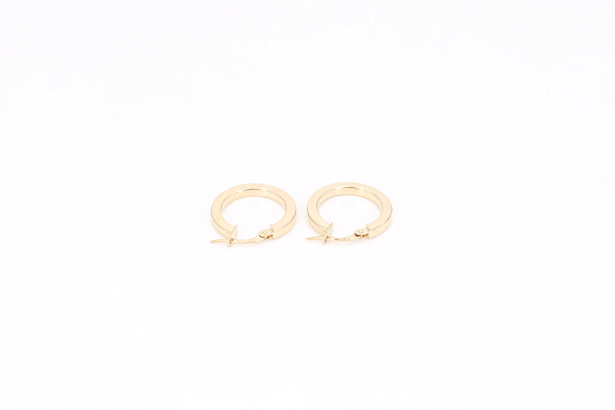 Aros de oro rectangulares 18K — vista alternativa